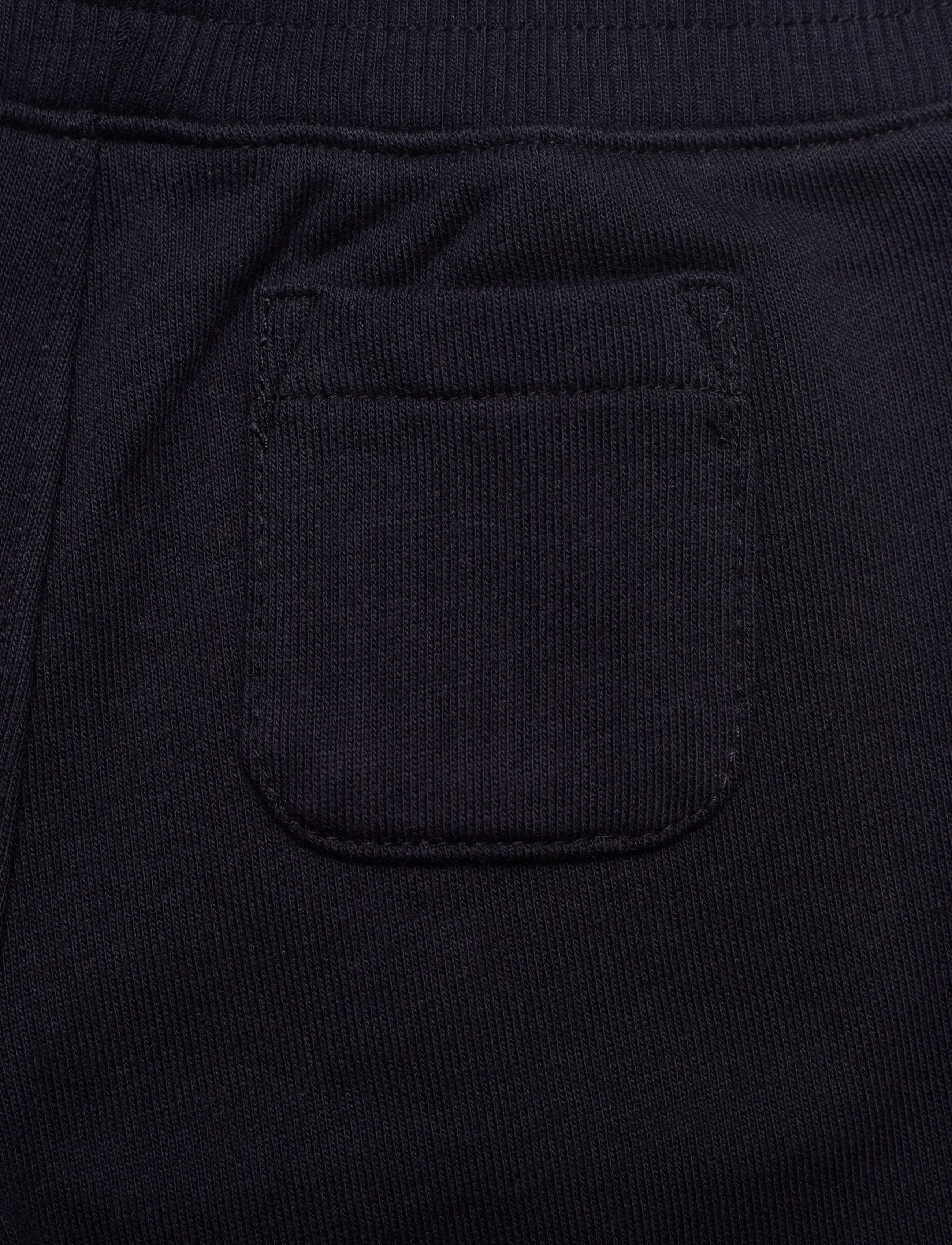 Gant Kids - Shield SS T-Shirt and Sweatshort Set - sæt med kortærmet t-shirt - creamed white - 4