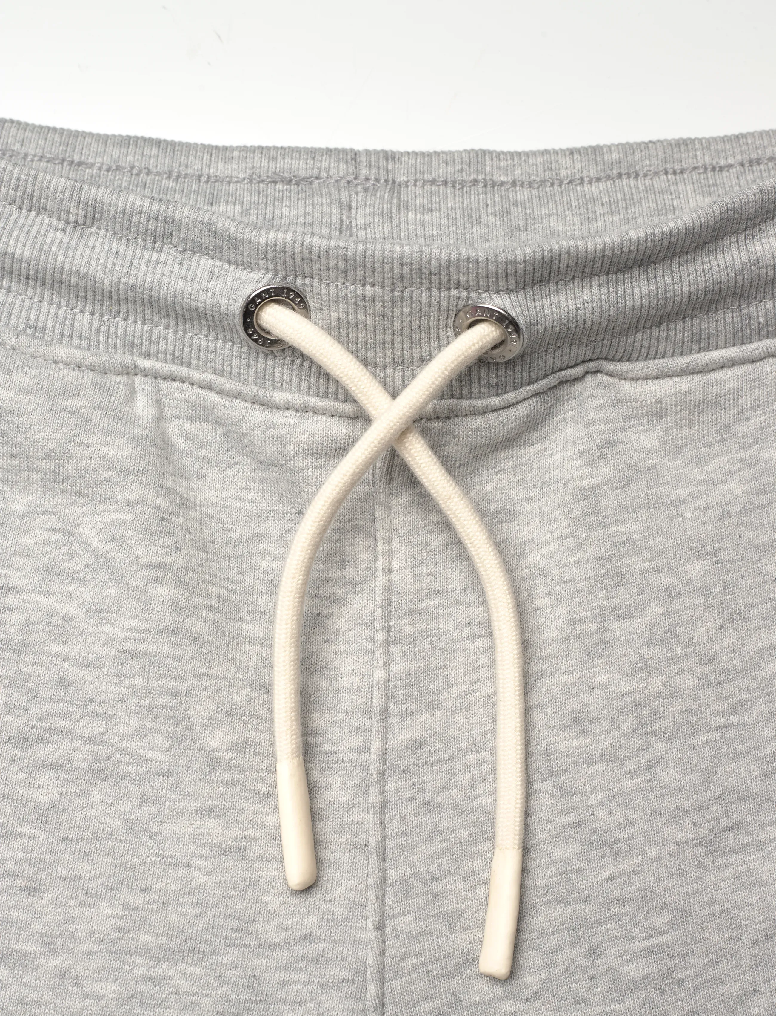 Gant Kids - Shield Sweatpants - dressipüksid - grey melange - 3