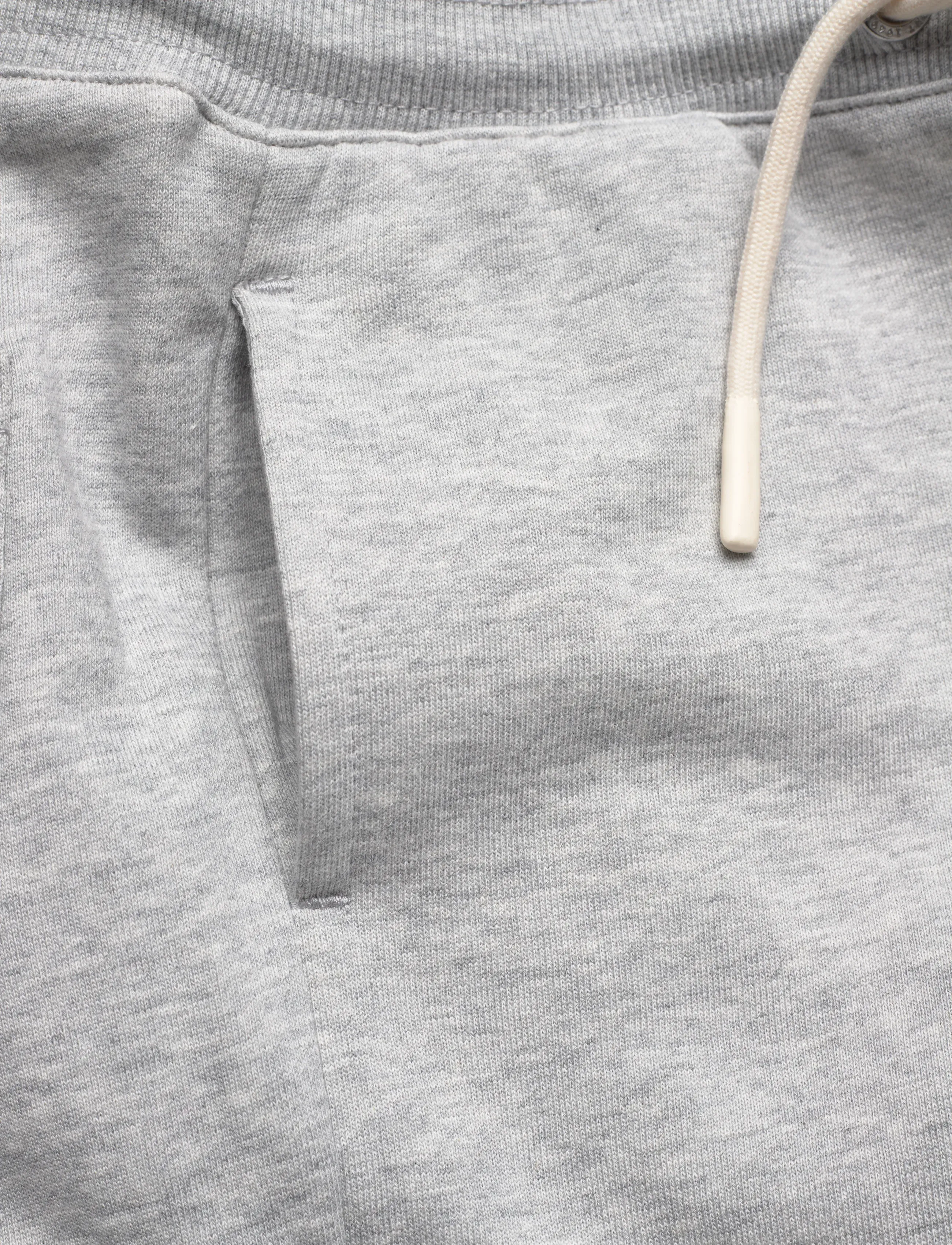 Gant Kids - Shield Sweatshorts - sweatshorts - grey melange - 2