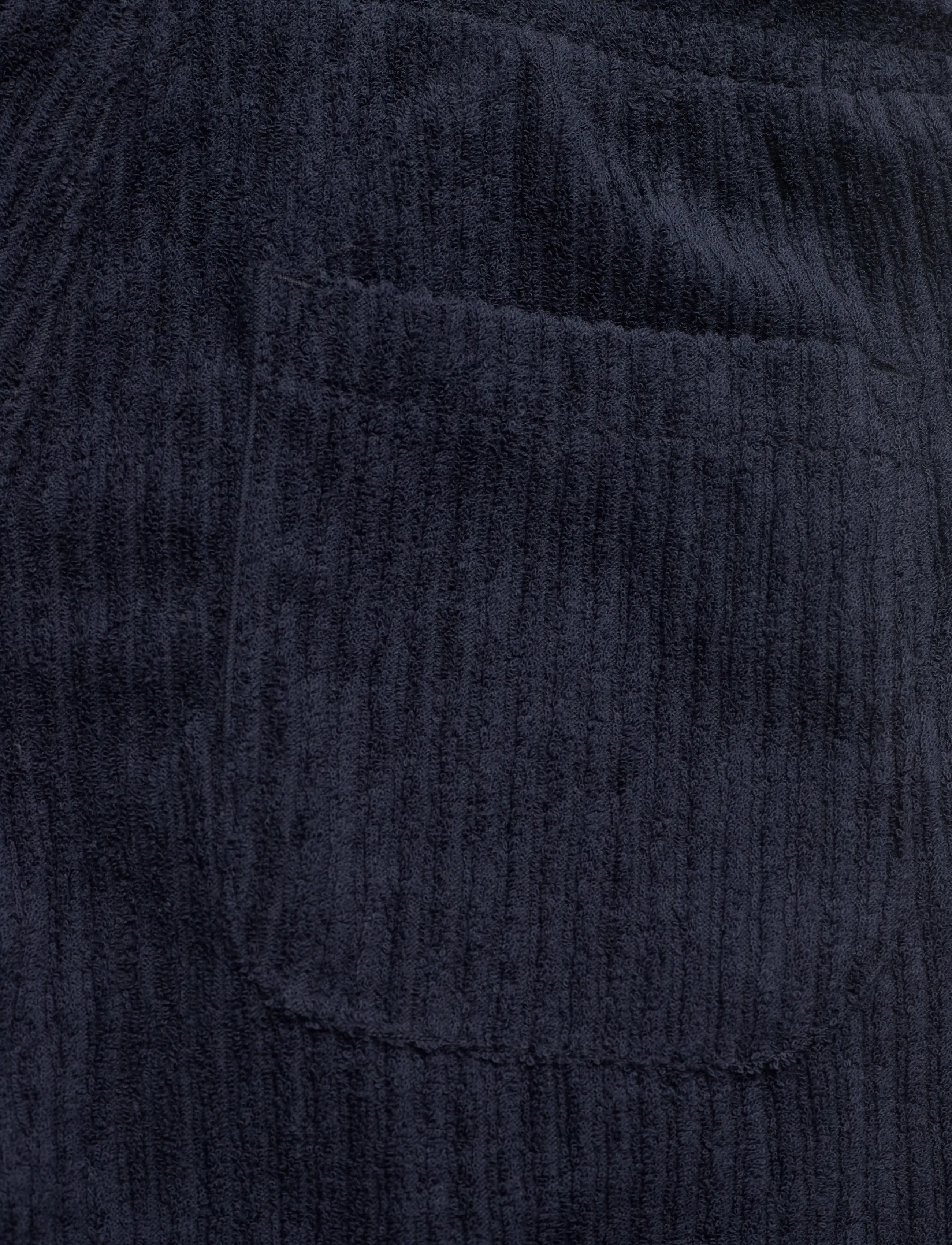 Gant Kids - Shield Towelling Sweatshorts - lühikesed dressipüksid - evening blue - 4