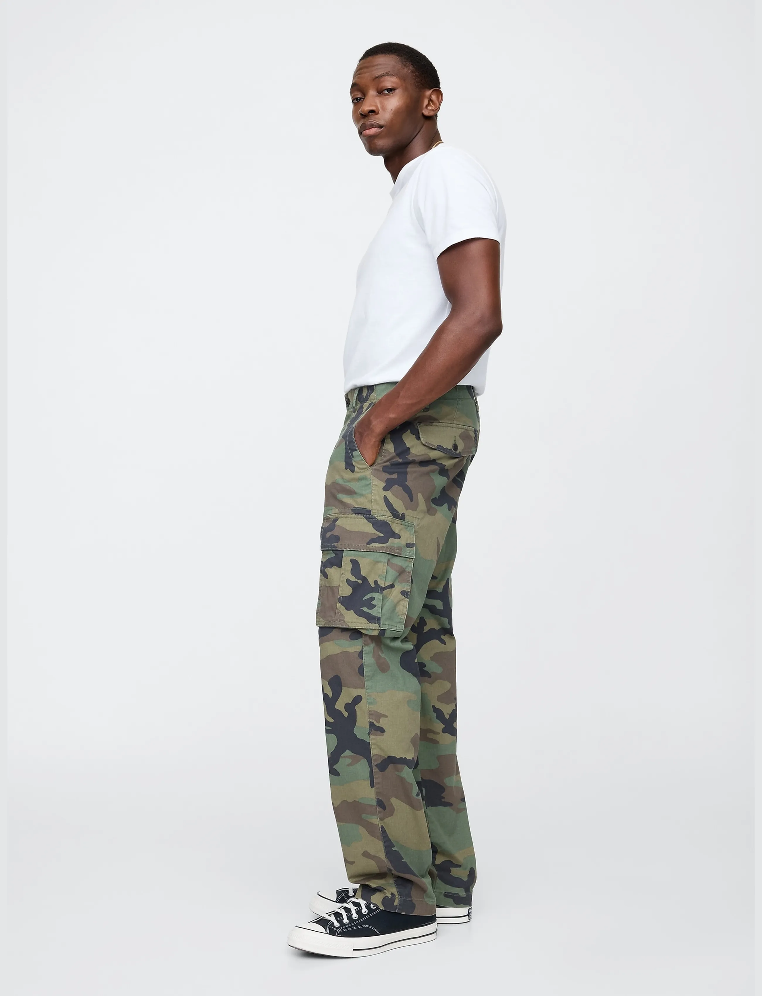 GAP - Essential Straight Cargo Pants from the GAP collection - cargohosen - green camo - 4