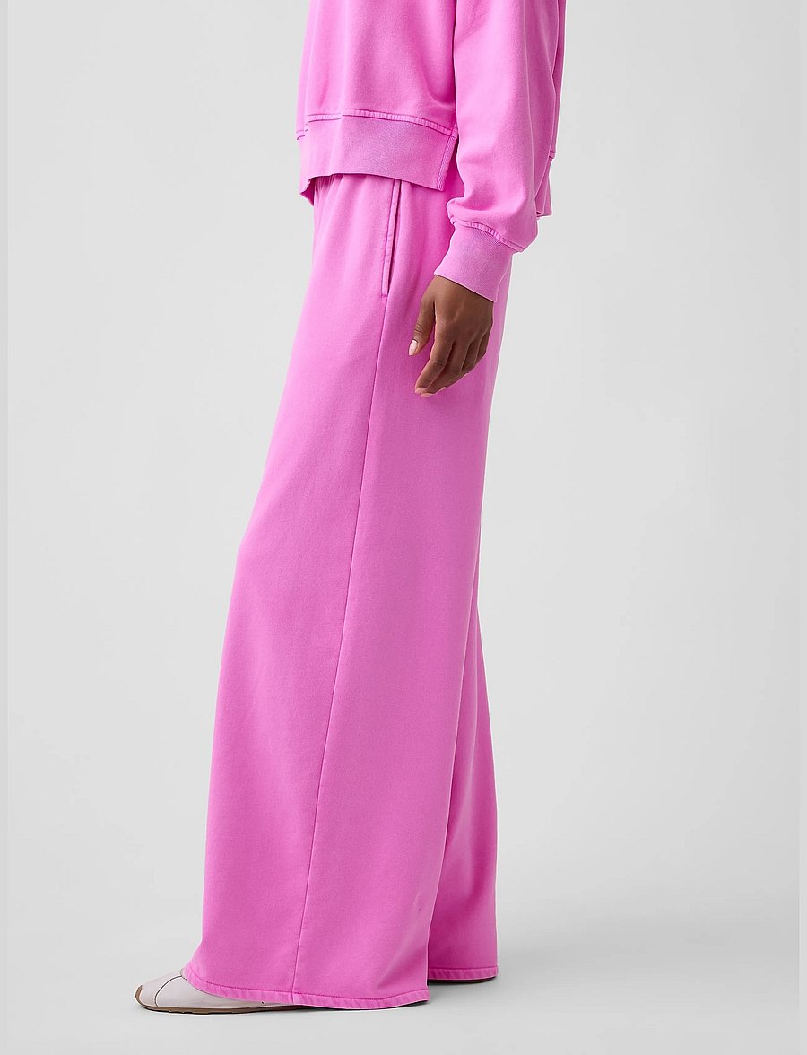 GAP - VintageSoft Baggy Wide-Leg Sweatpants from the GAP collection - neon pink glow - 5