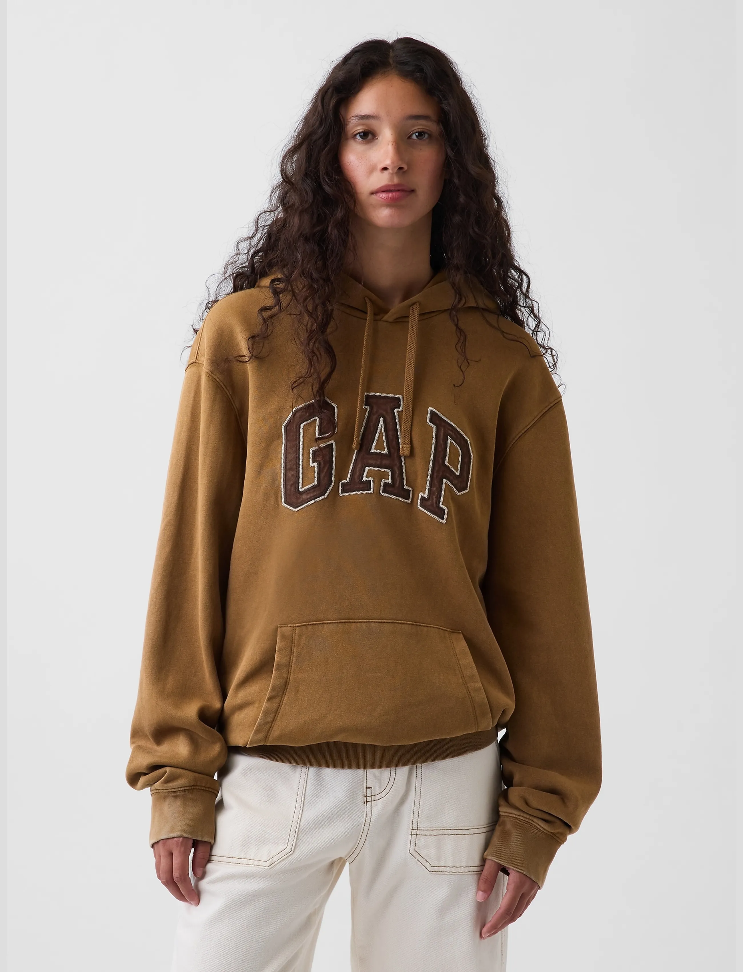 GAP - Adult VintageSoft Arch Logo Hoodie - hættetrøjer - palomino brown v2 - 5
