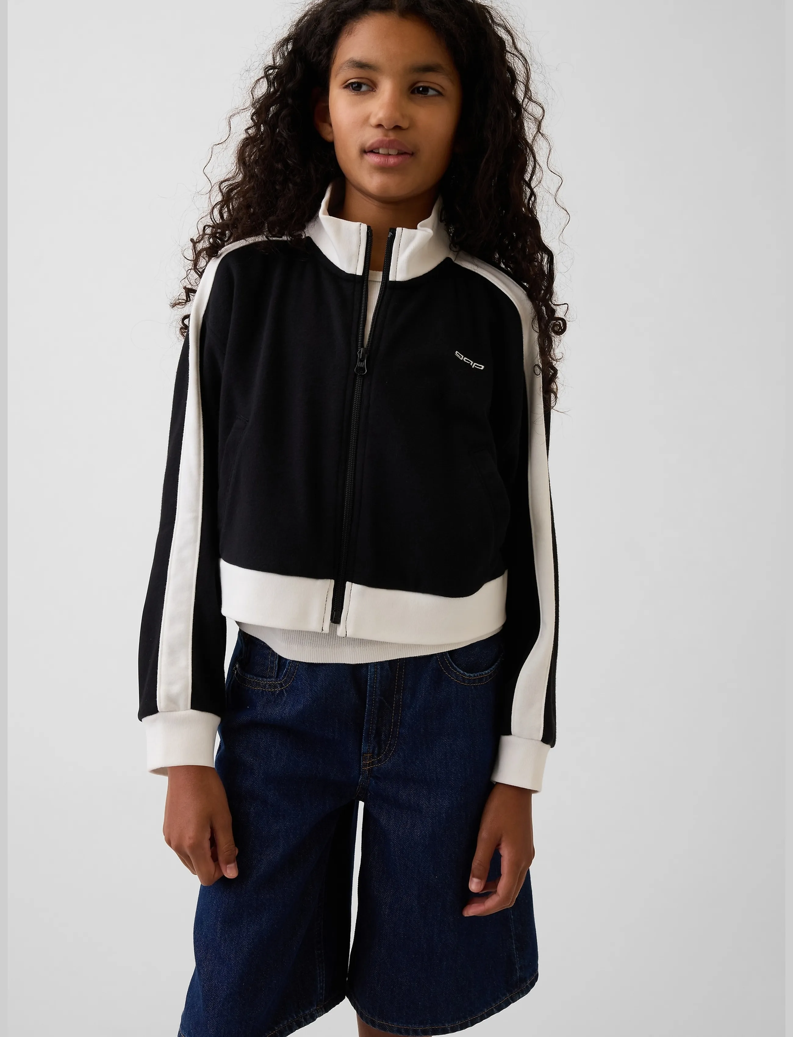 GAP Full-Zip Track Jacket from the GAP collection - Sweatshirts - BLACK / black