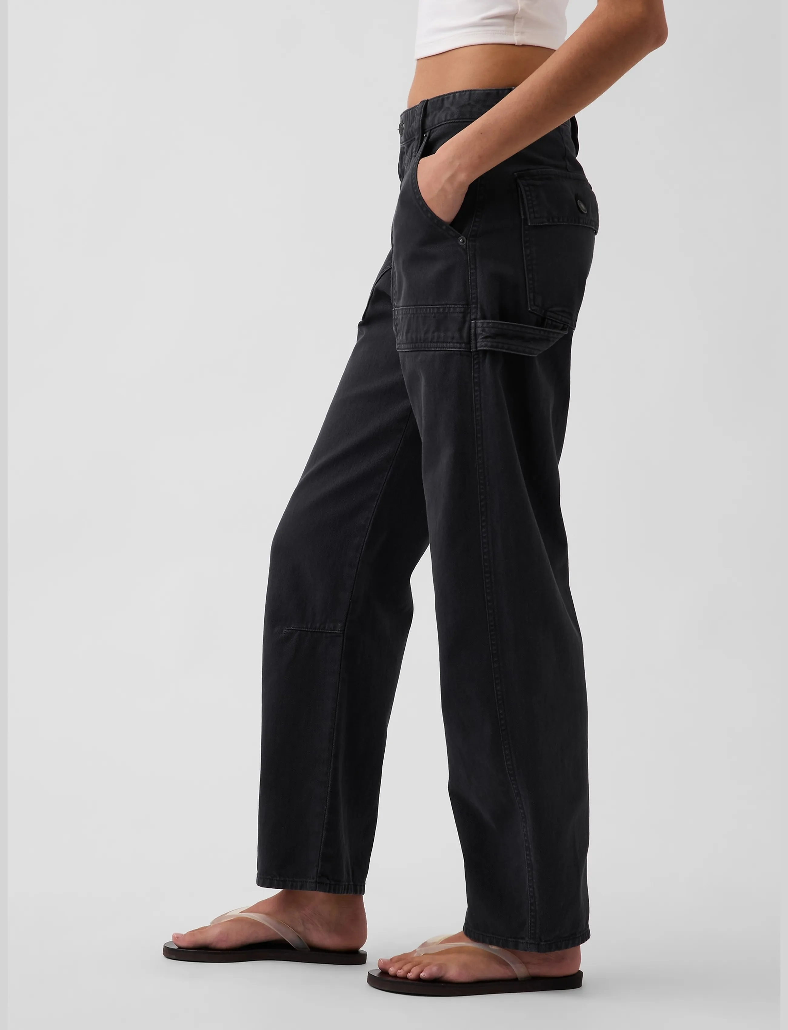 GAP - Mid Rise Barrel Utility Ankle Pants - barrelbyxor - black 1 - 3