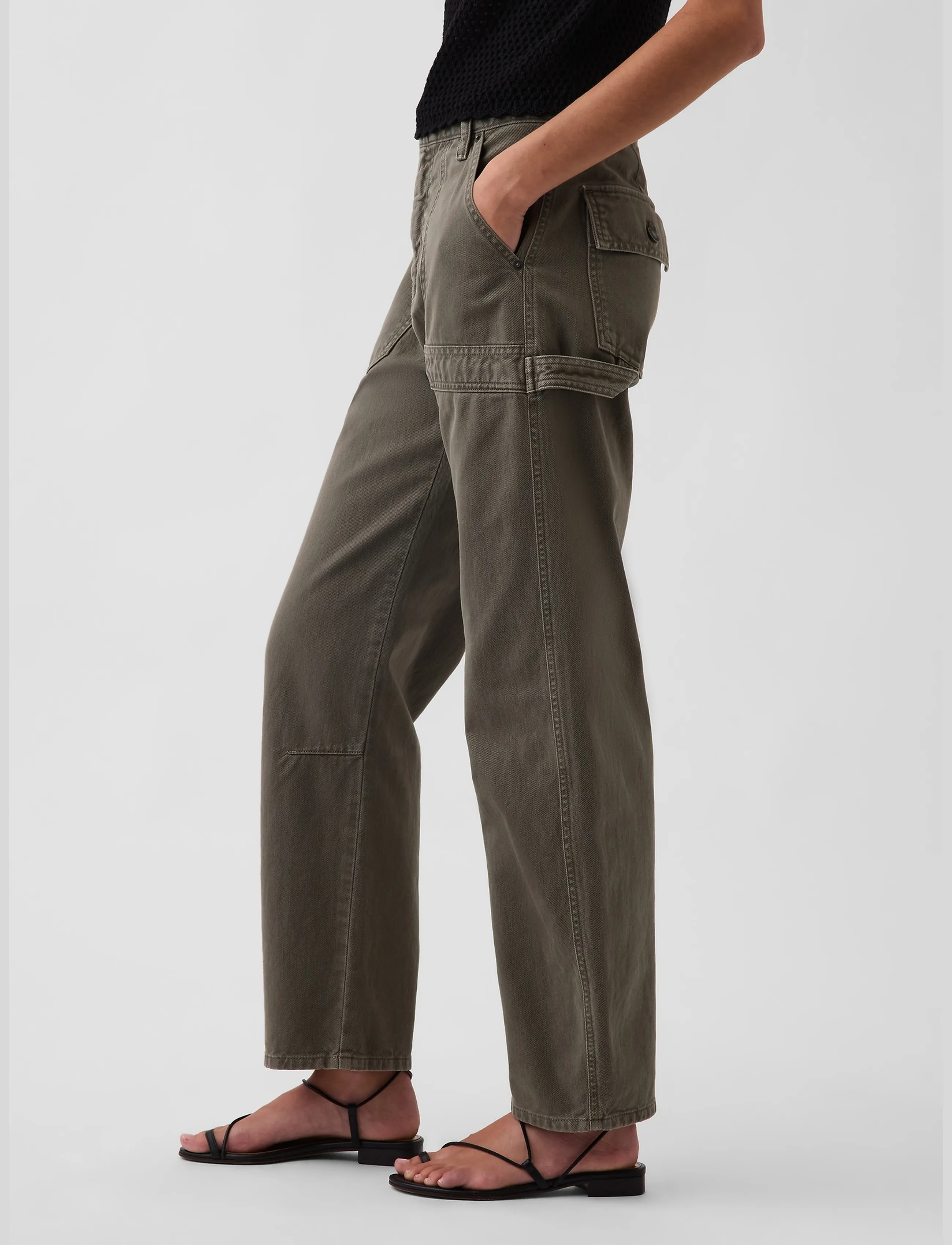 GAP - Mid Rise Barrel Utility Ankle Pants - barrel trousers - black moss - 3
