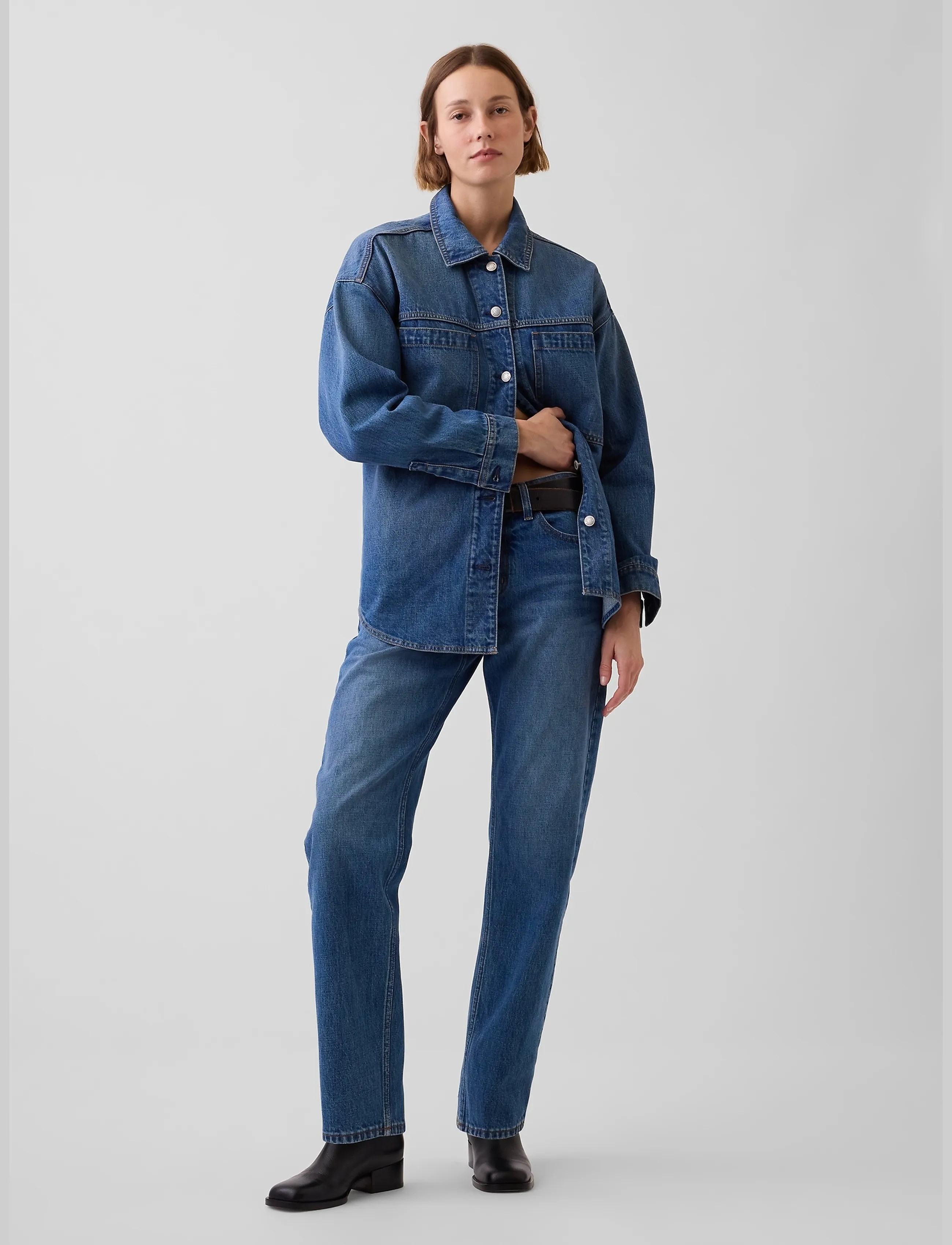 GAP - Mid Rise Straight Taper Jeans - medium wash - 5