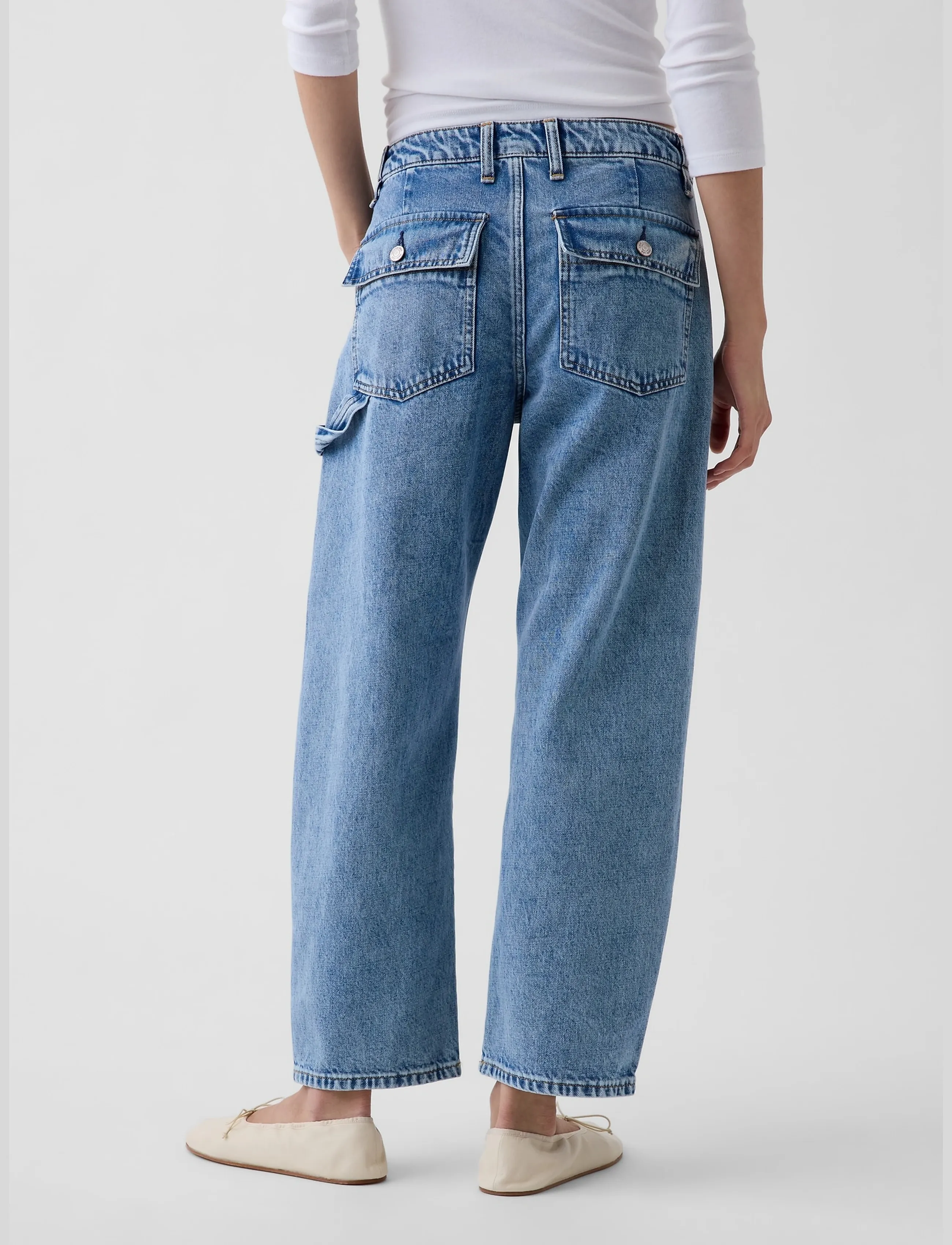 GAP - Mid-Rise Barrel Utility Jeans from the GAP collection - barrel jeans - light wash - 4