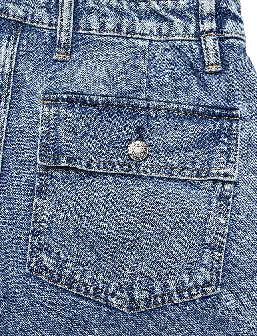 GAP - Mid-Rise Barrel Utility Jeans from the GAP collection - barrel jeans - light wash - 4