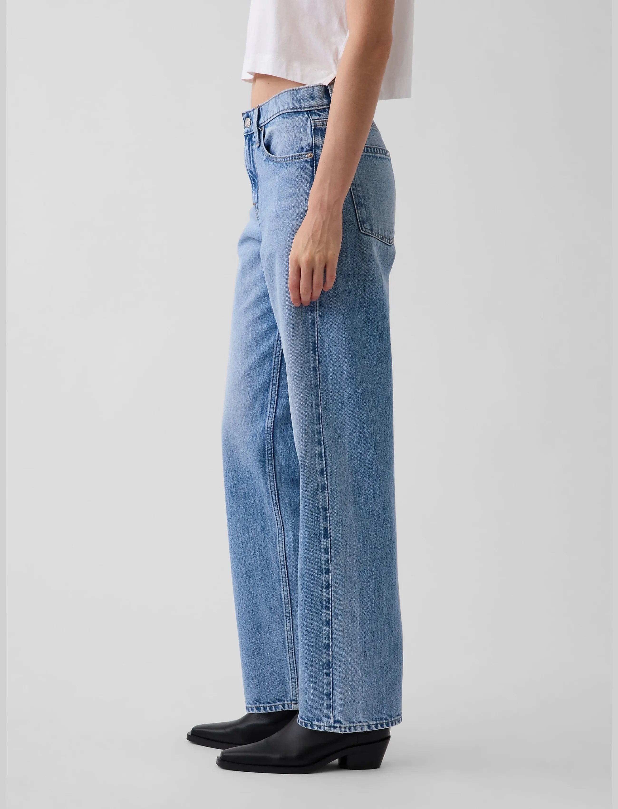 GAP - Mid Rise Straight Taper Jeans - tapered jeans - light wash - 3
