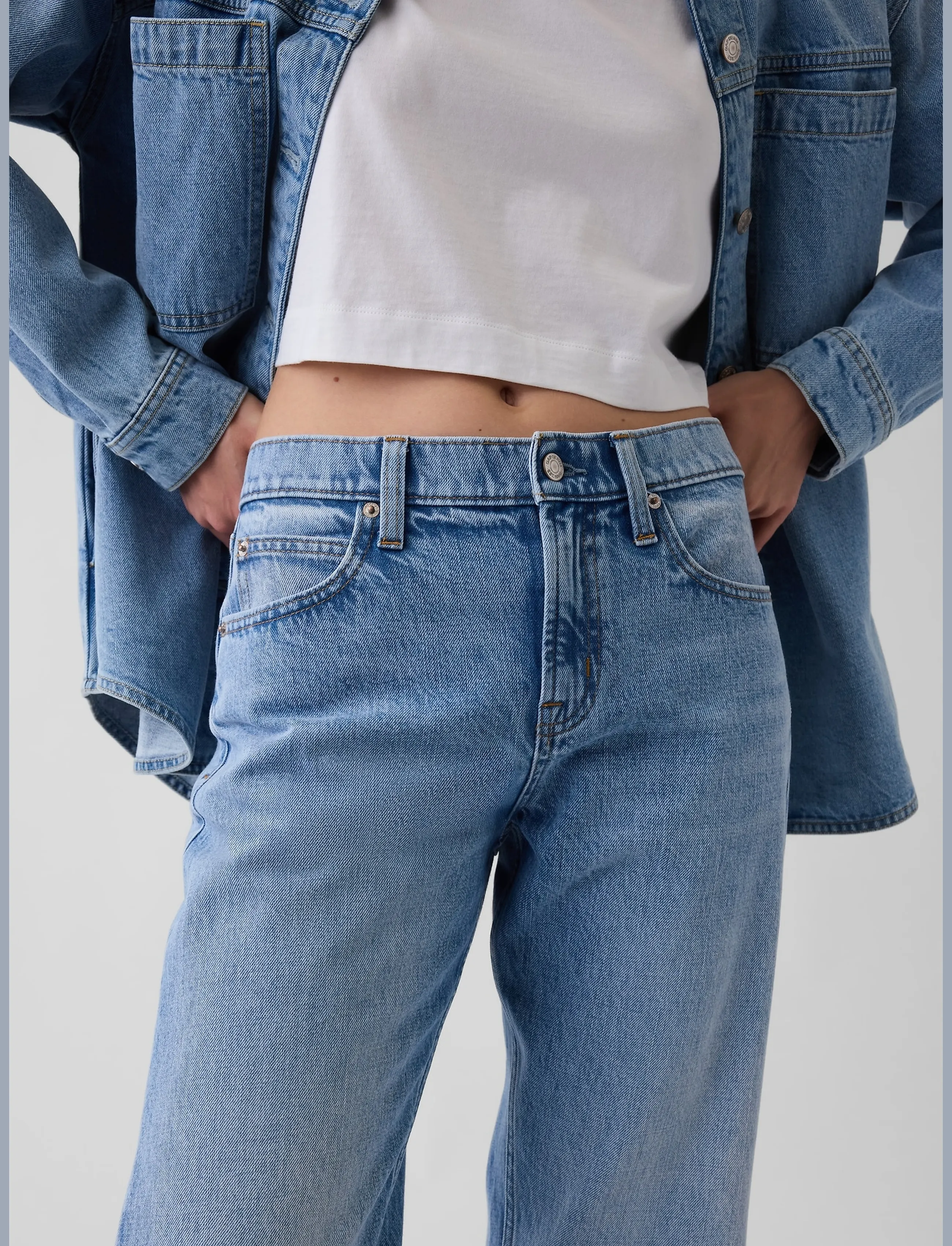 GAP - Mid Rise Straight Taper Jeans - tapered jeans - light wash - 5