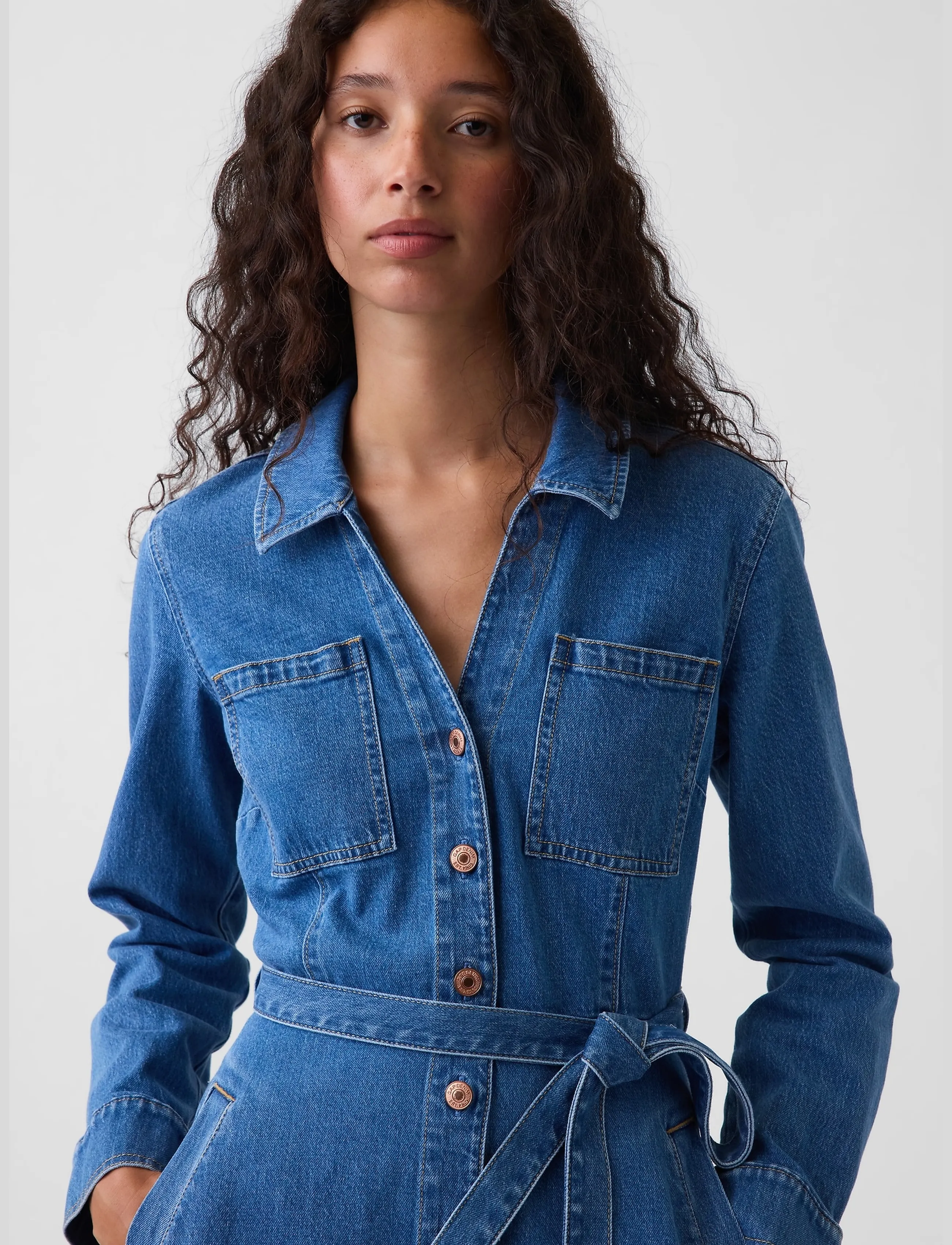 GAP - Denim Tie-Belt Midi Dress from the GAP collection - jeansklänningar - medium wash - 4