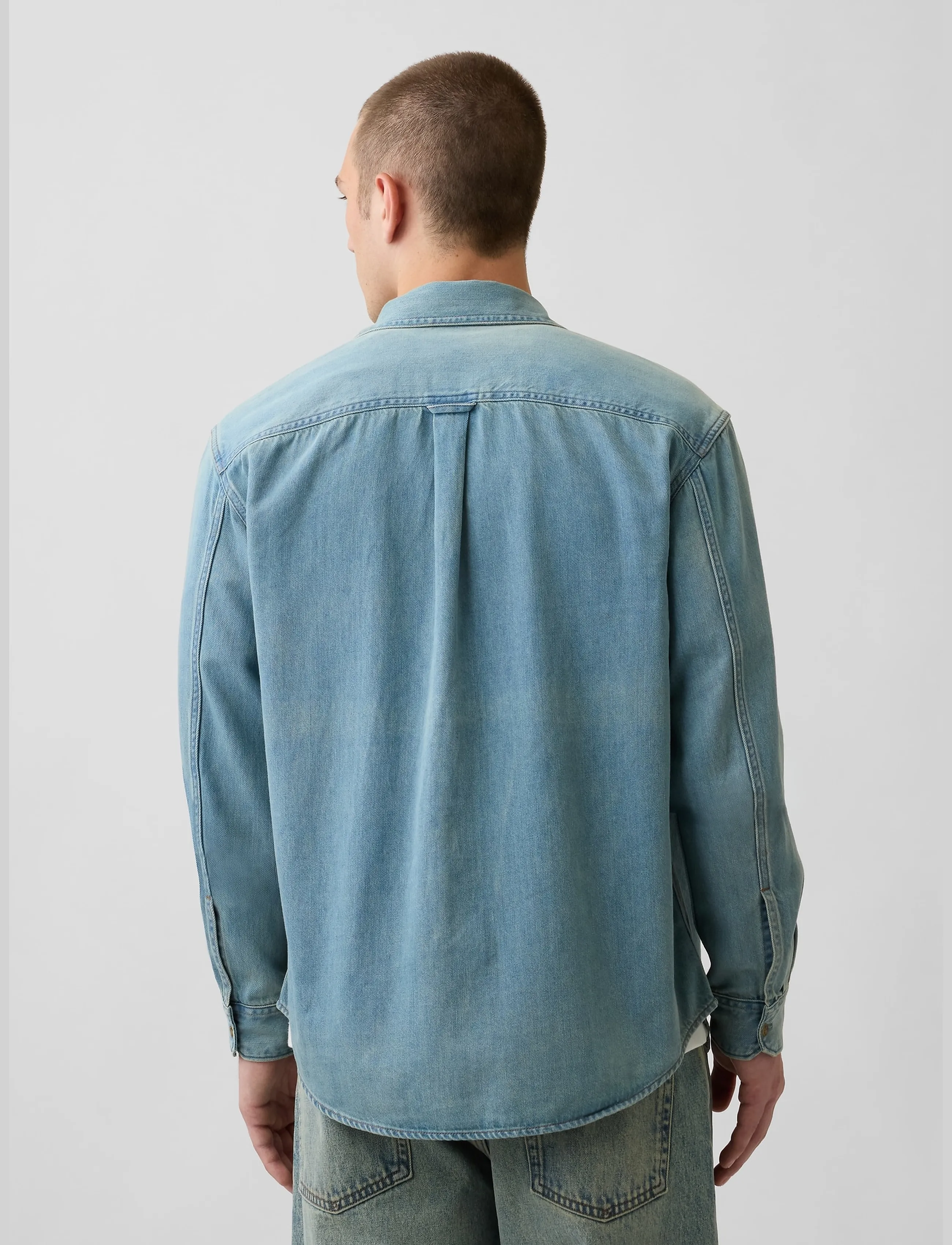 GAP - UltraSoft Denim Relaxed Utility Shirt - light tint - 3