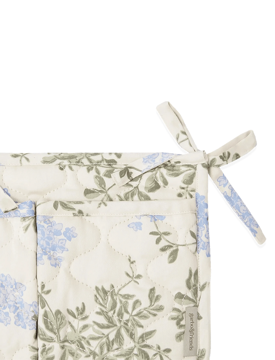 Garbo&Friends - Satin Quilted Bed Pocket - sengelommer - plumbago - 1