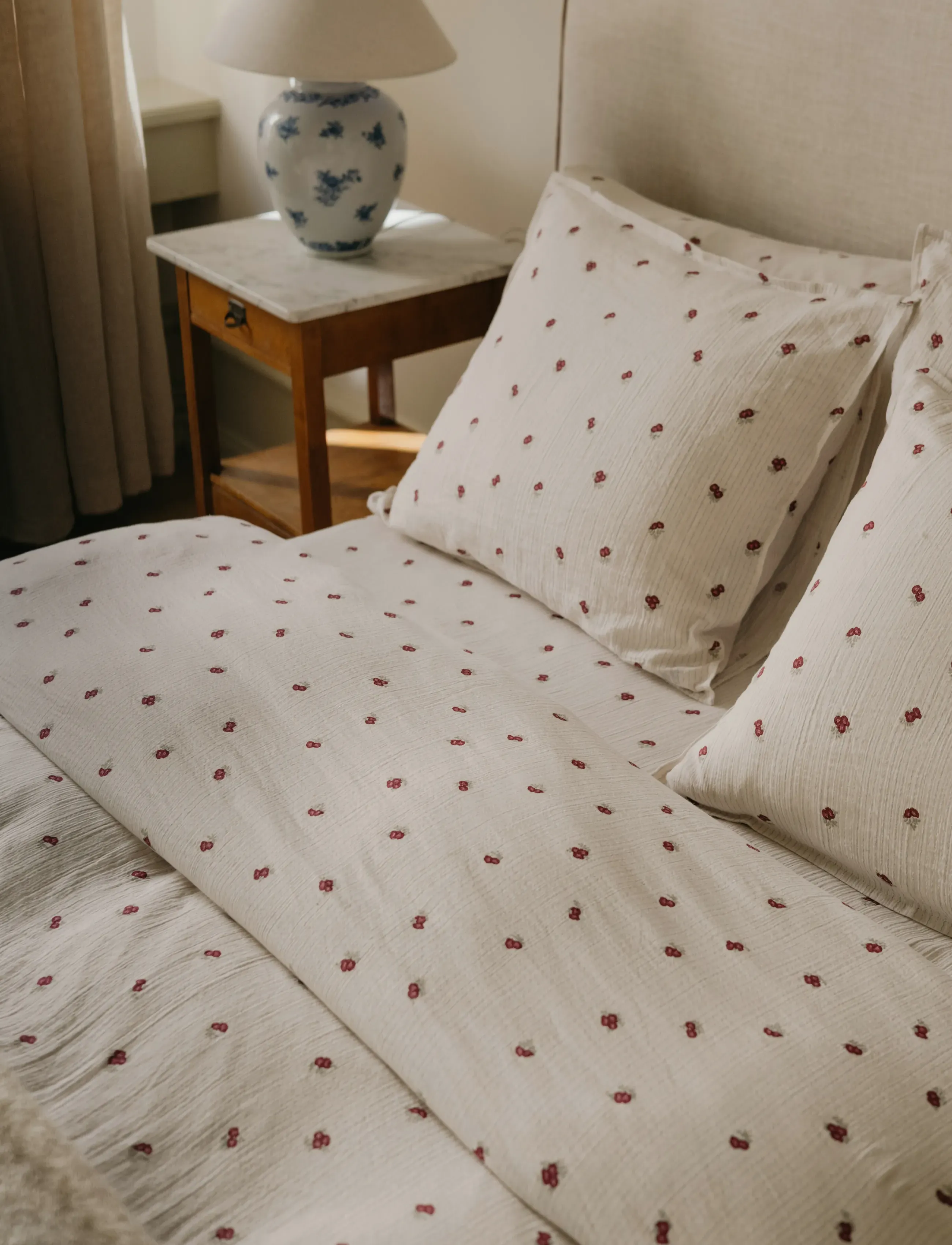 Garbo&Friends - Rosehip Muslin Duvet Cover Double - påslakan - burghundy - 2