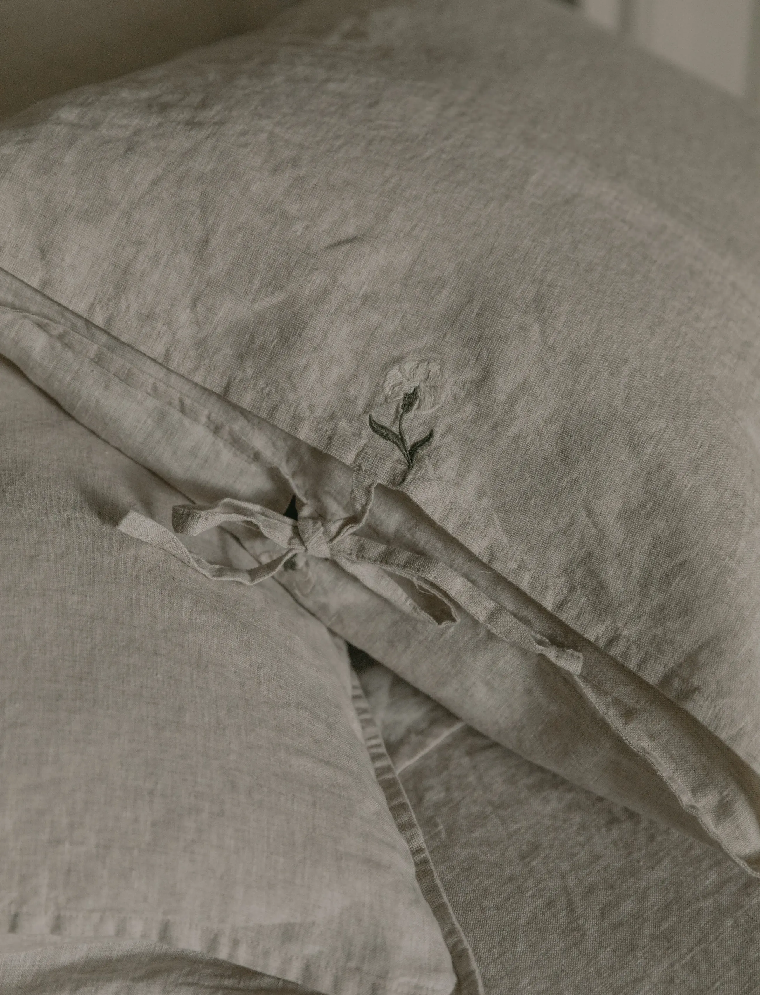 Garbo&Friends - Embroidered Linen Pillowcase, 50x70 cm, Linen - poszewka - linen - 2