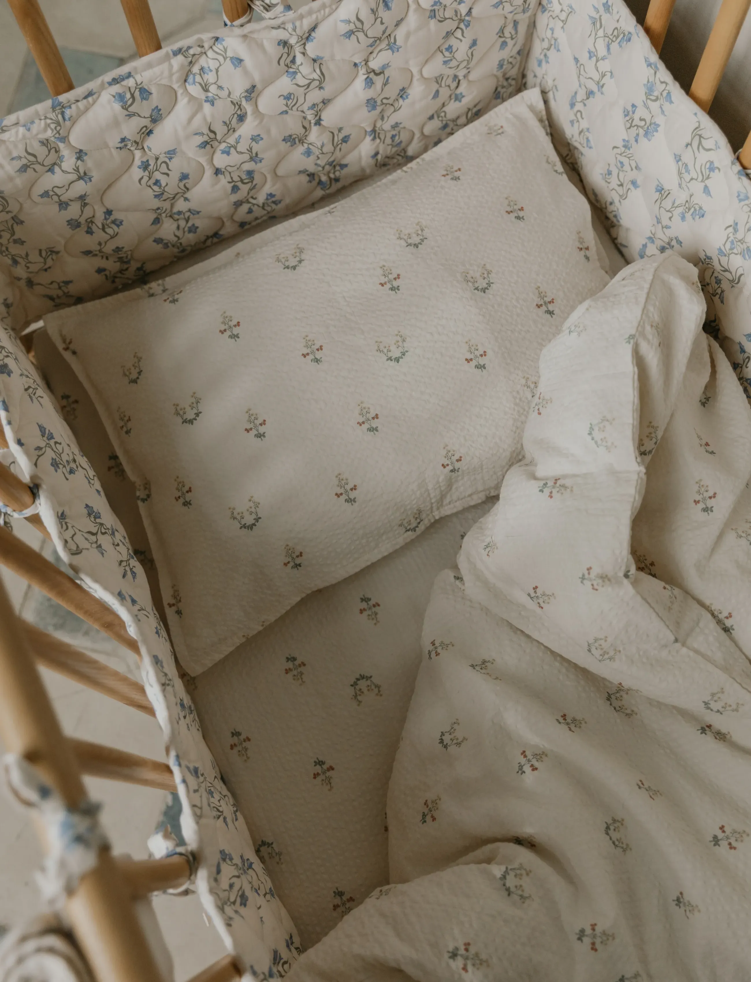 Garbo&Friends Seersucker Bed Set Junior, 100X140/ 40X45 cm, La Fraise, 100X140.40X45 x 100, Cream, Søvntid > Sengesæt, Børn
