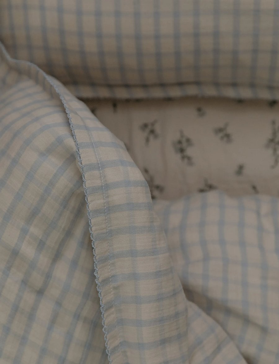 Garbo&Friends - Muslin Bed Set Junior, 100x130/ 35x55 cm, Gingham Sky blue - slapen - gingham sky blue - 0