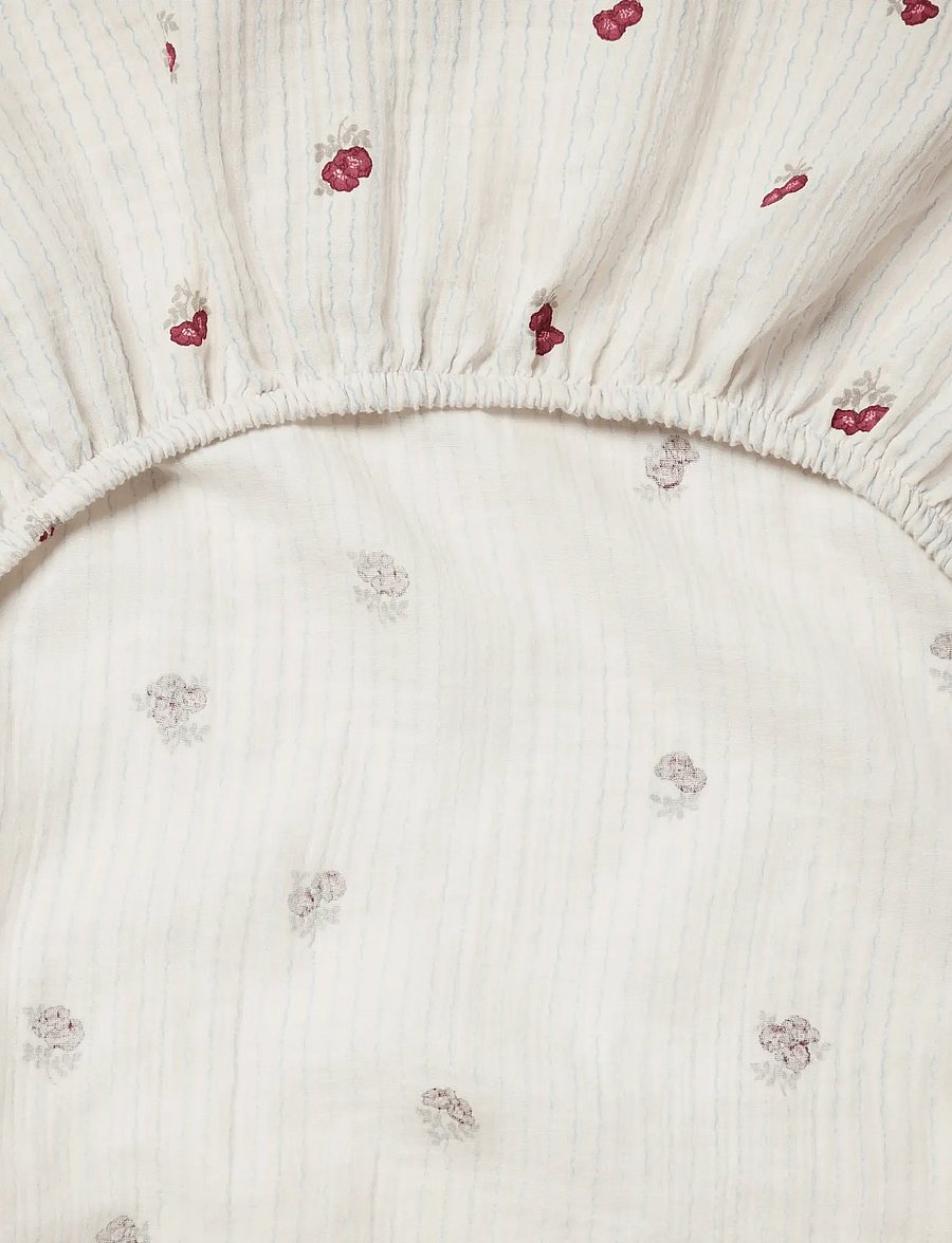 Garbo&Friends - Rosehip Muslin Fitted Sheet Double - formsyet lagen - burghundy - 2