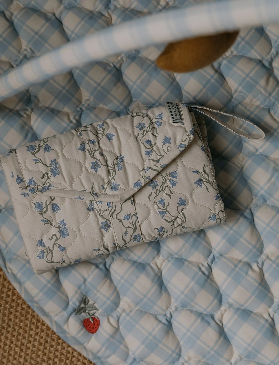 Garbo&Friends - Bell Flower Quilted Change To Go - pusleunderlag - bell flower - 0