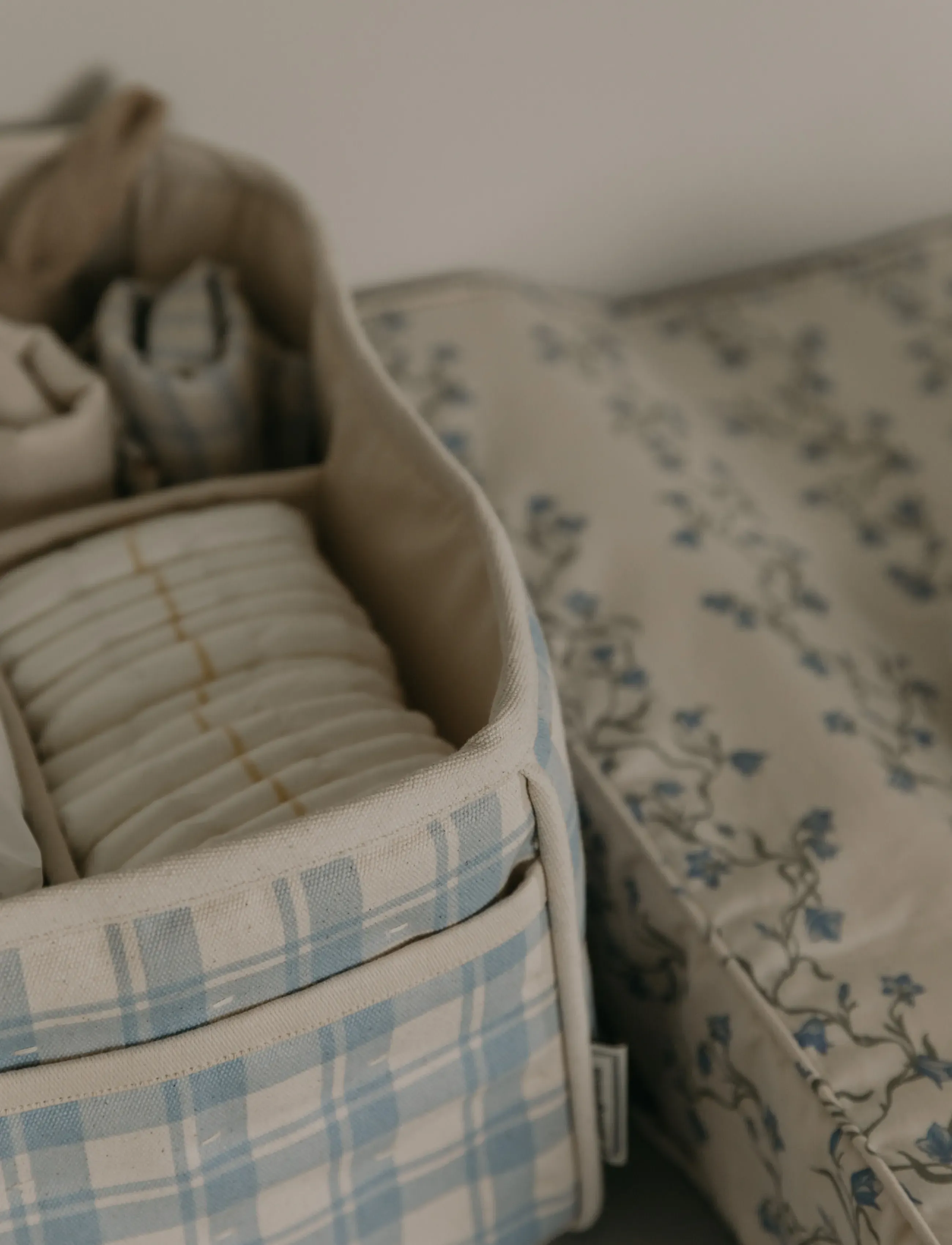 Garbo&Friends - Plaid Sky Blue Diaper Caddy - luiermanden - plaid sky blue - 0