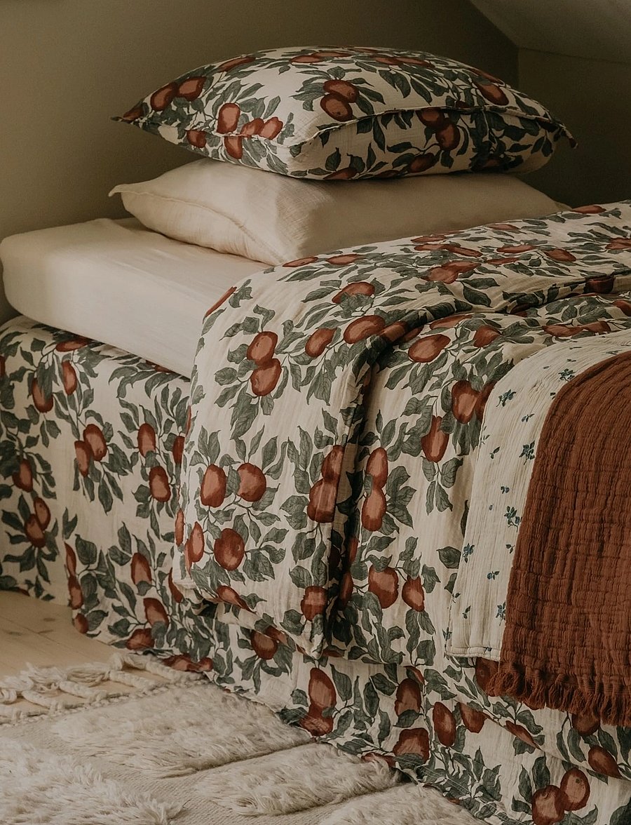 Garbo&Friends - Muslin Bed Skirt 90, 90x200x53 cm, Jardim - bettröcke - pomme - 0