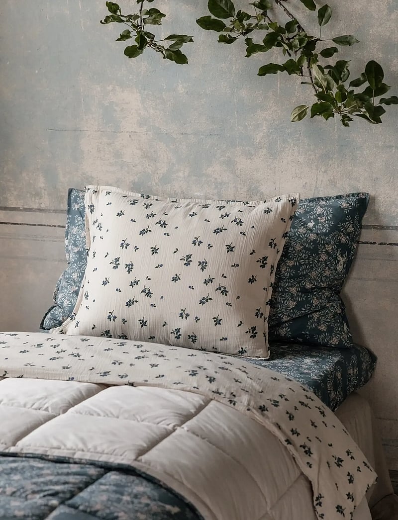 Garbo&Friends - Muslin Bed Set Junior, 100x130/ 35x55 cm, Jardim - bettwäsche-set - blueberry - 0