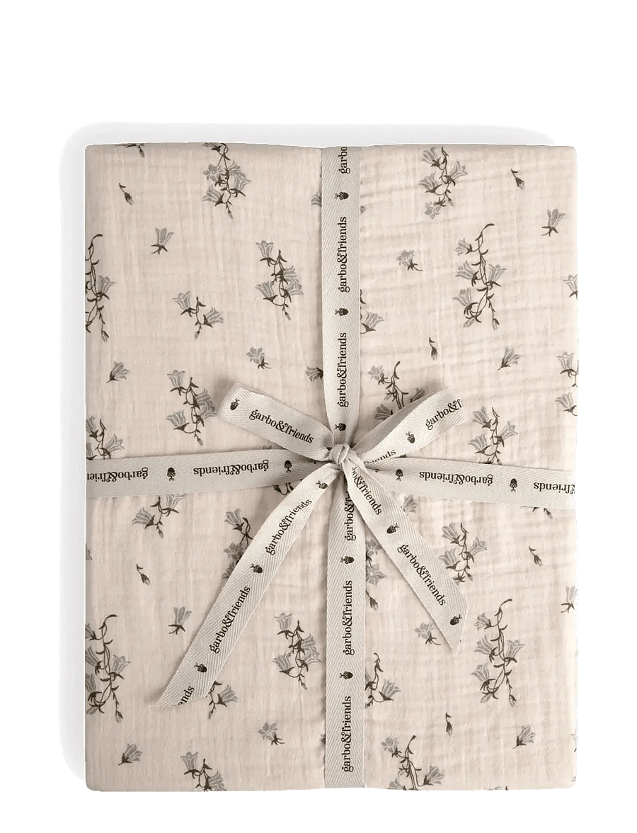 Garbo&Friends - Muslin Fitted Sheet Junior, 60x120x20 cm, Blueberry - lagner - bluebell - 1