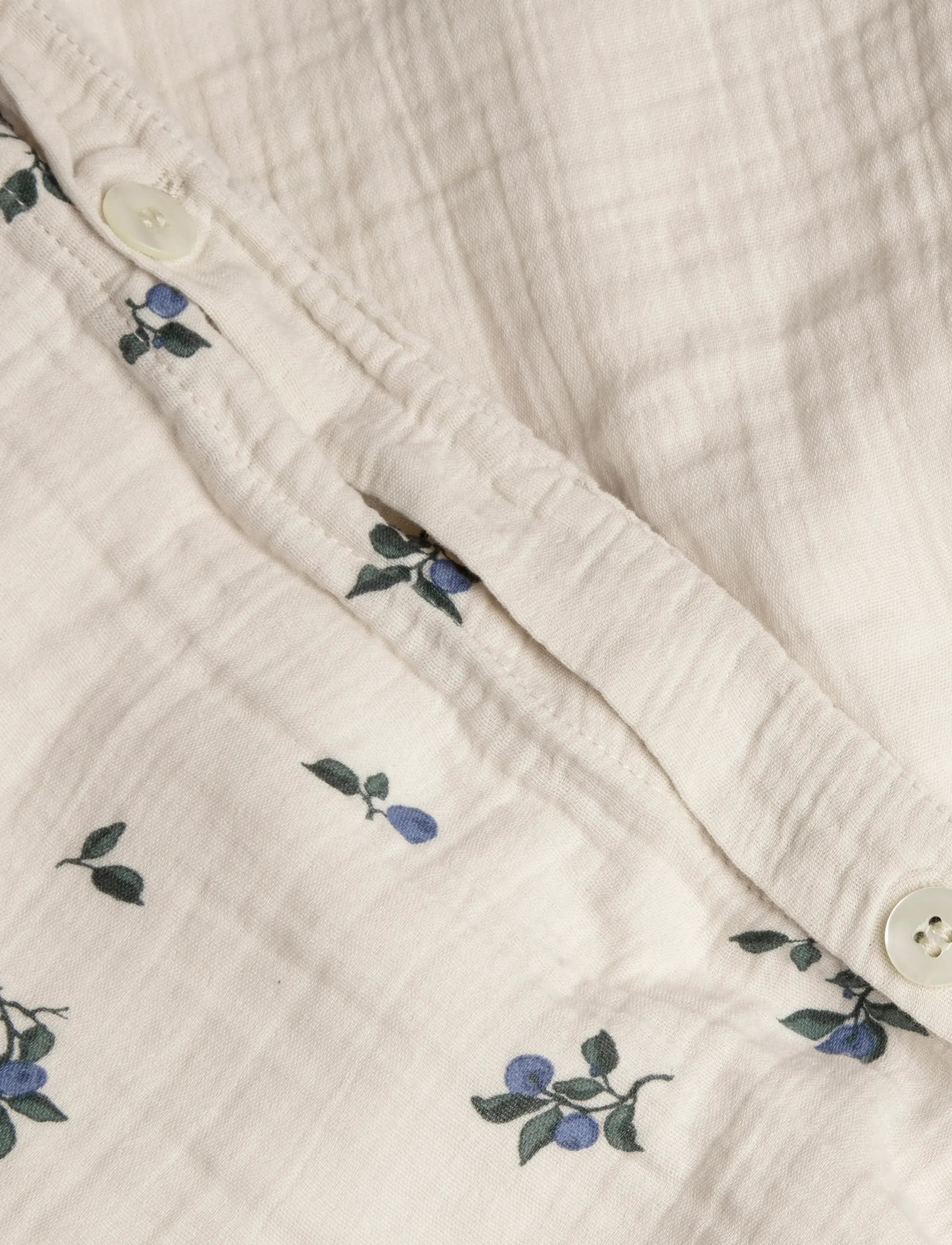 Garbo&Friends - Muslin Fitted Sheet Junior, 60x120x20 cm, Blueberry - draps - blueberry - 3