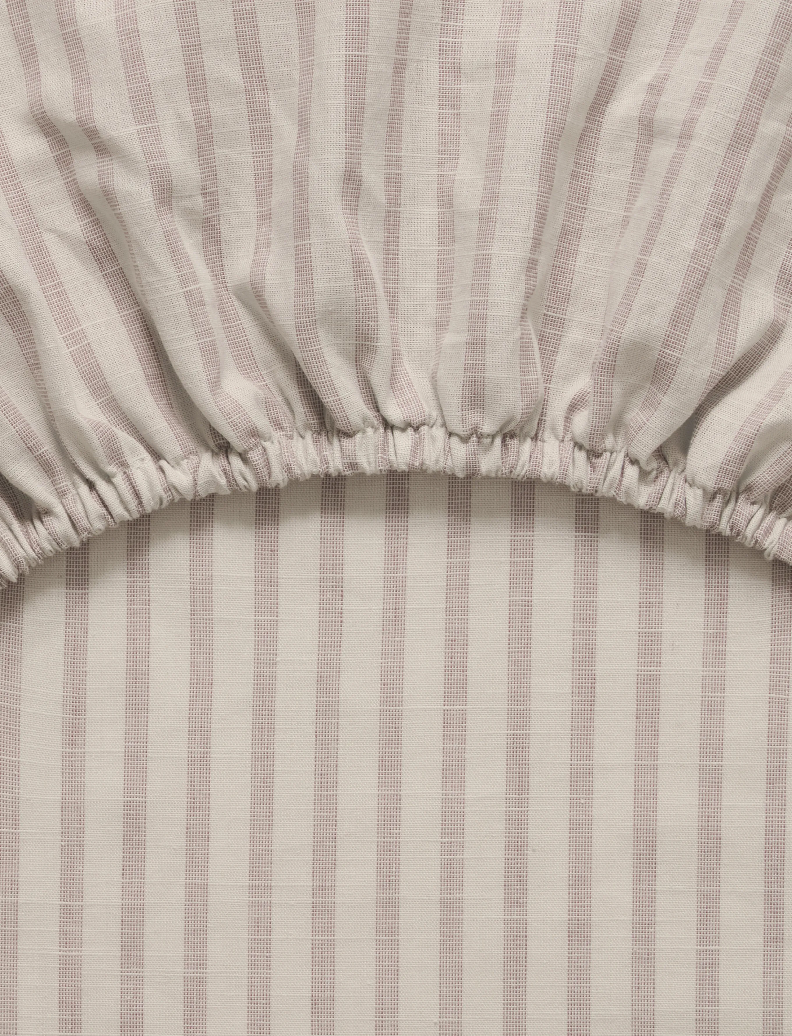 Garbo&Friends - Fitted Sheet Junior, 70x140x20 cm, Stripe Mauve - lagner - stripe mauve - 2