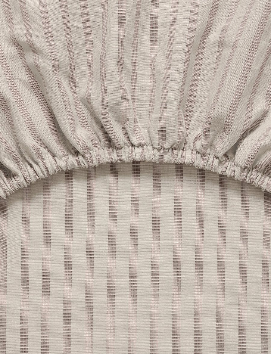 Garbo&Friends - Fitted Sheet Junior, 70x140x20 cm, Stripe Mauve - lakan - stripe mauve - 2