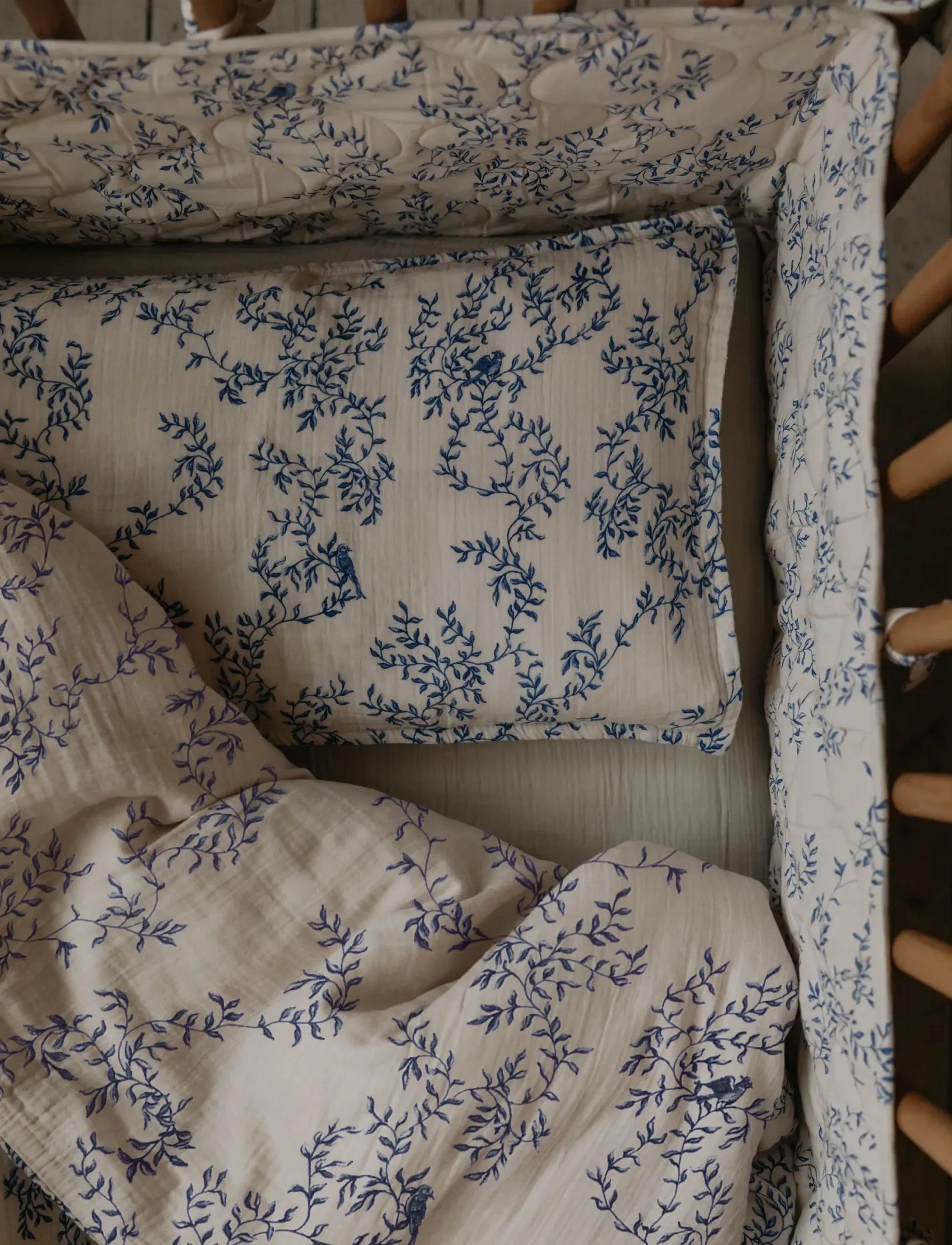Garbo&Friends - Satin Quilted Crib Bumper, 360x30x0,5 cm, Jardim - tour de lit - jardim - 3