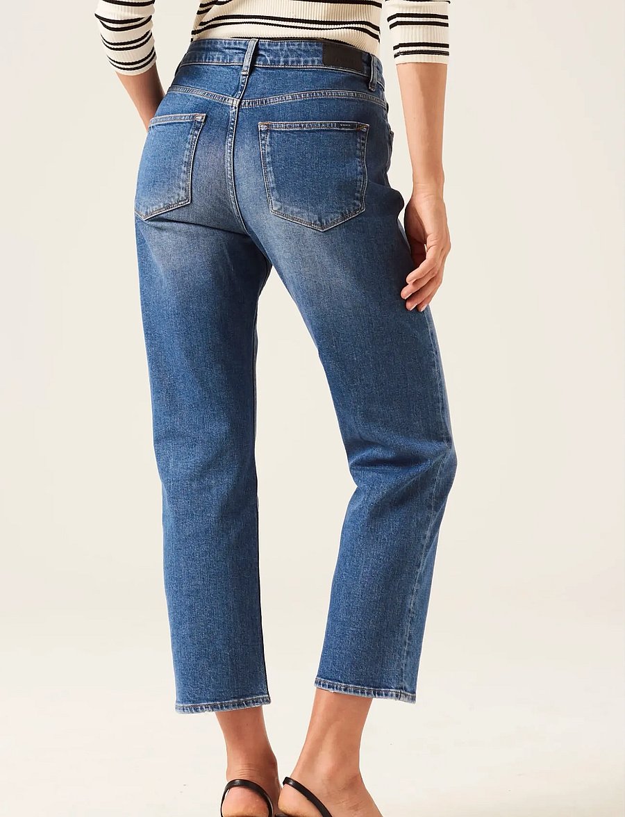 Garcia - Luisa - medium used - 3