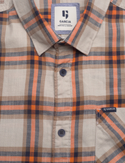 Garcia - men`s shirt ls - kasdienio stiliaus marškiniai - orange - 2