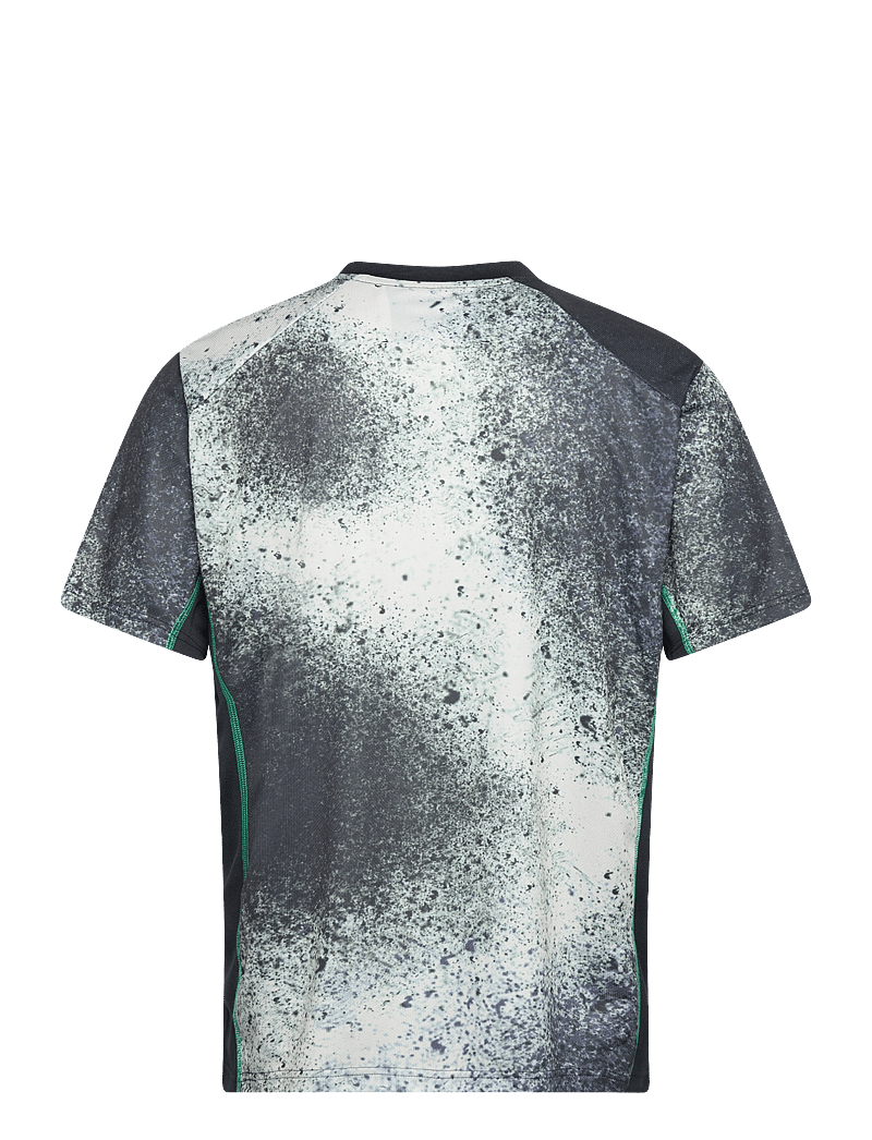 Garment Project - Technical Short Sleeved Tee - Black - kurzärmelig - black/grey a.o.p. - 1
