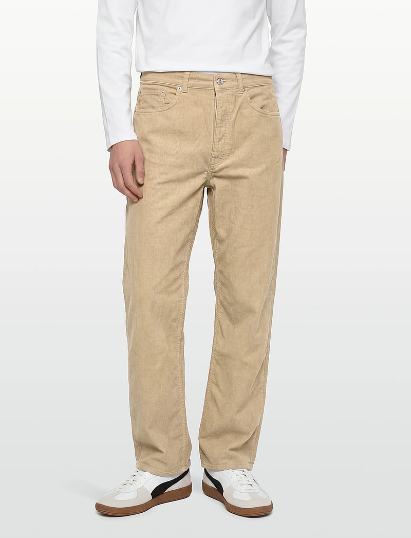 Garment Project - Corduroy Five Pocket Loose Fit - Bo - casual trousers - bone white - 3