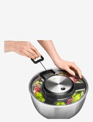 Gefu - Salad spinner  SPEEDWING® - kitchen utensils - steel - 1