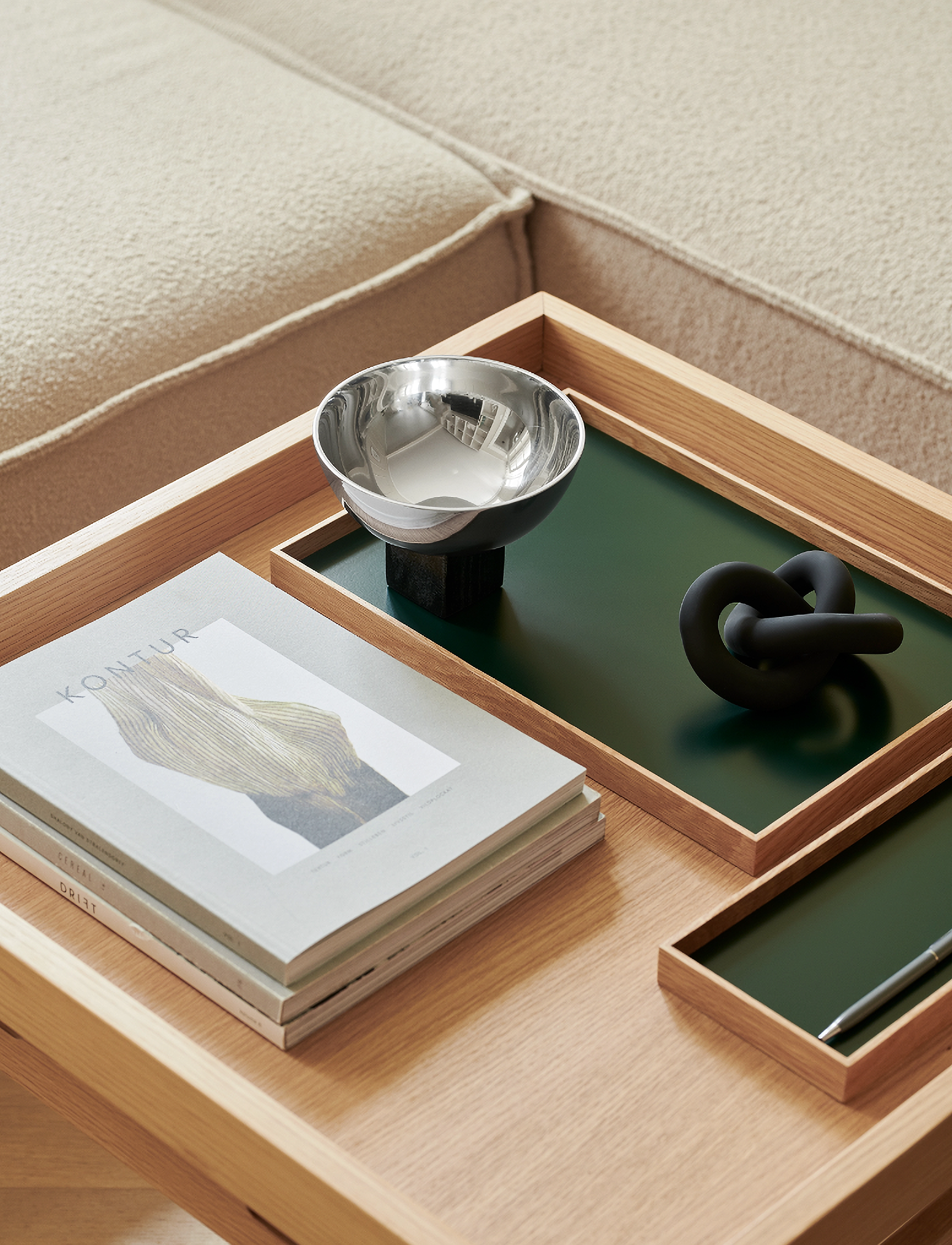 Gejst Frame Tray, M, Dining & Table Accessories, Grün - Trays, Homeware