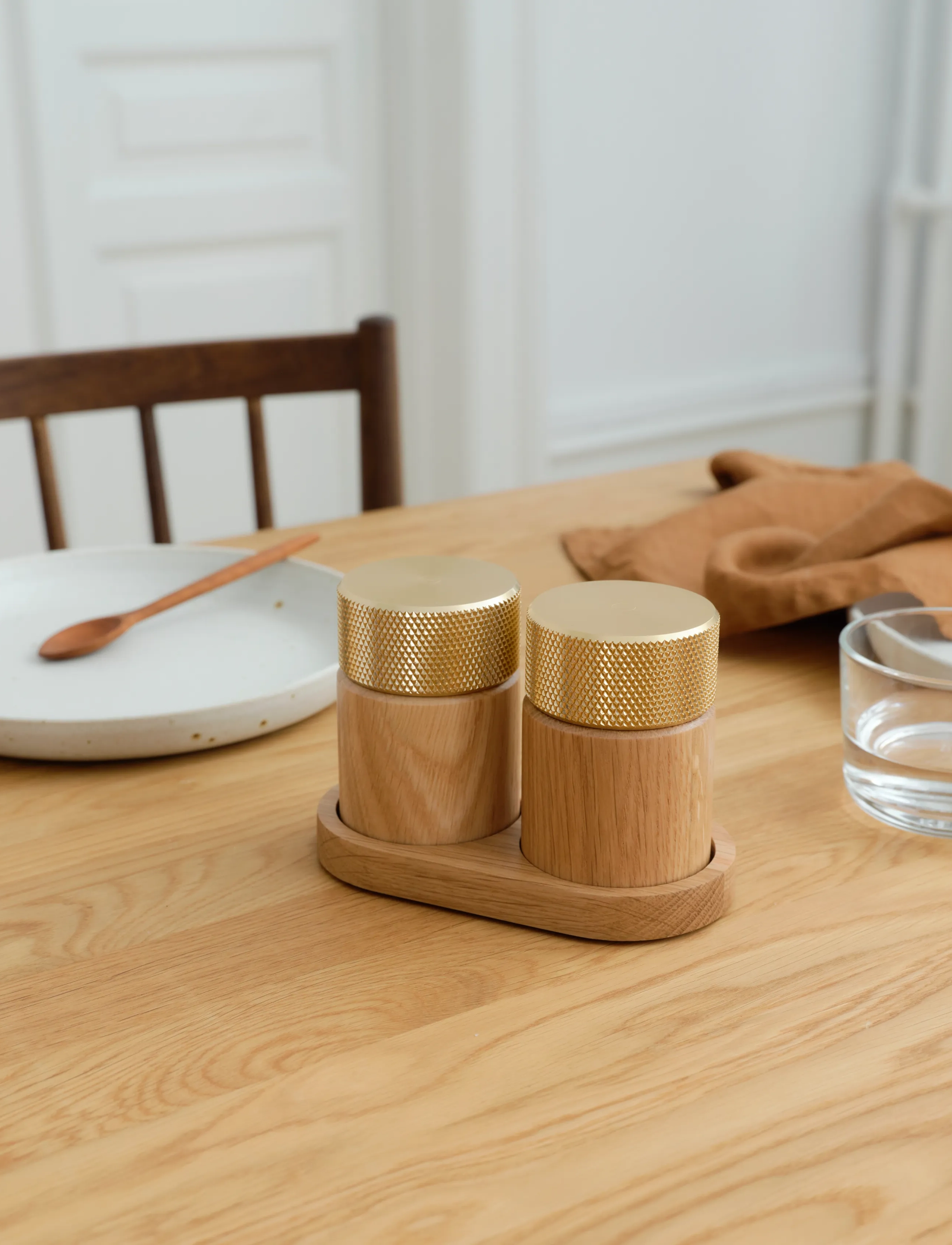 Gejst Sina Salt And Pepper Mill Oak/ Brass, Ø6X9, Grinders - & Shakers, Homeware