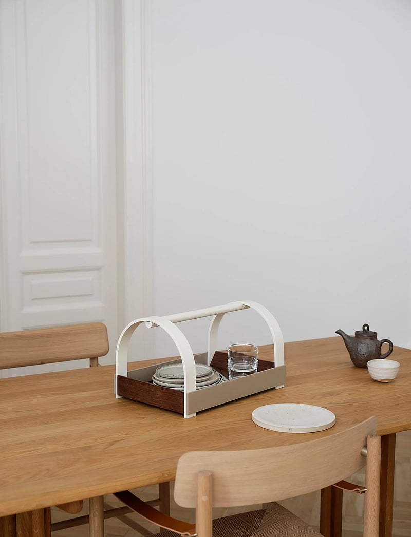 Gejst - KYDO tray Dark Oak Beige White - tabletts - dark oak beige white - 2