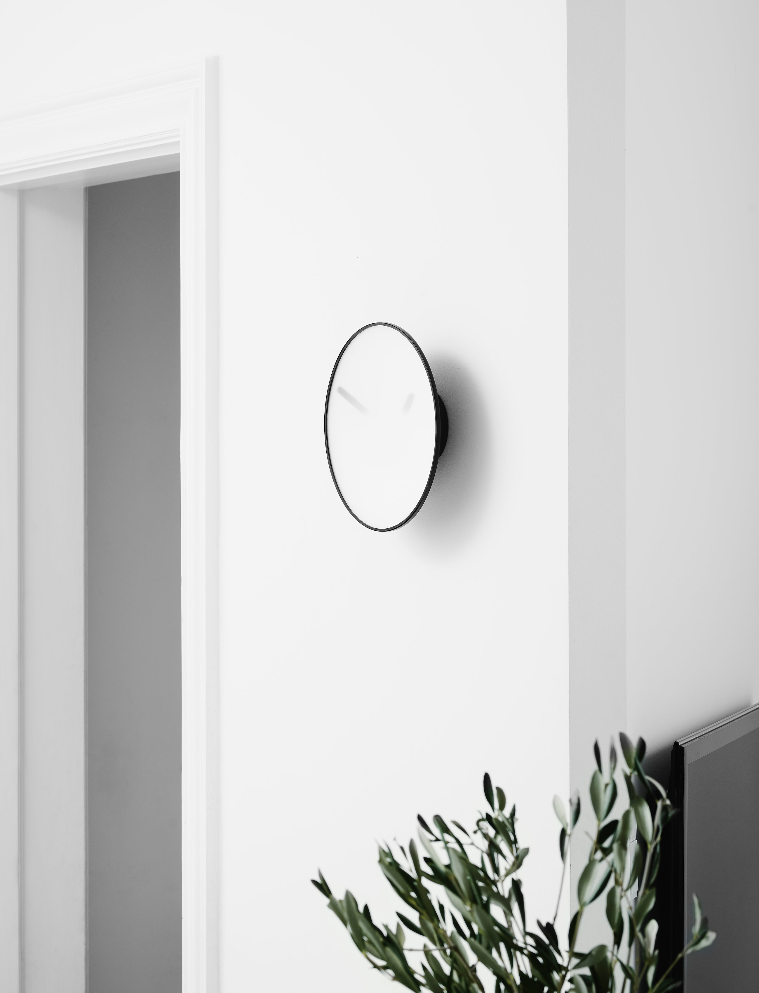 Gejst - Momentt wall clock - wall clocks - white/black - 5