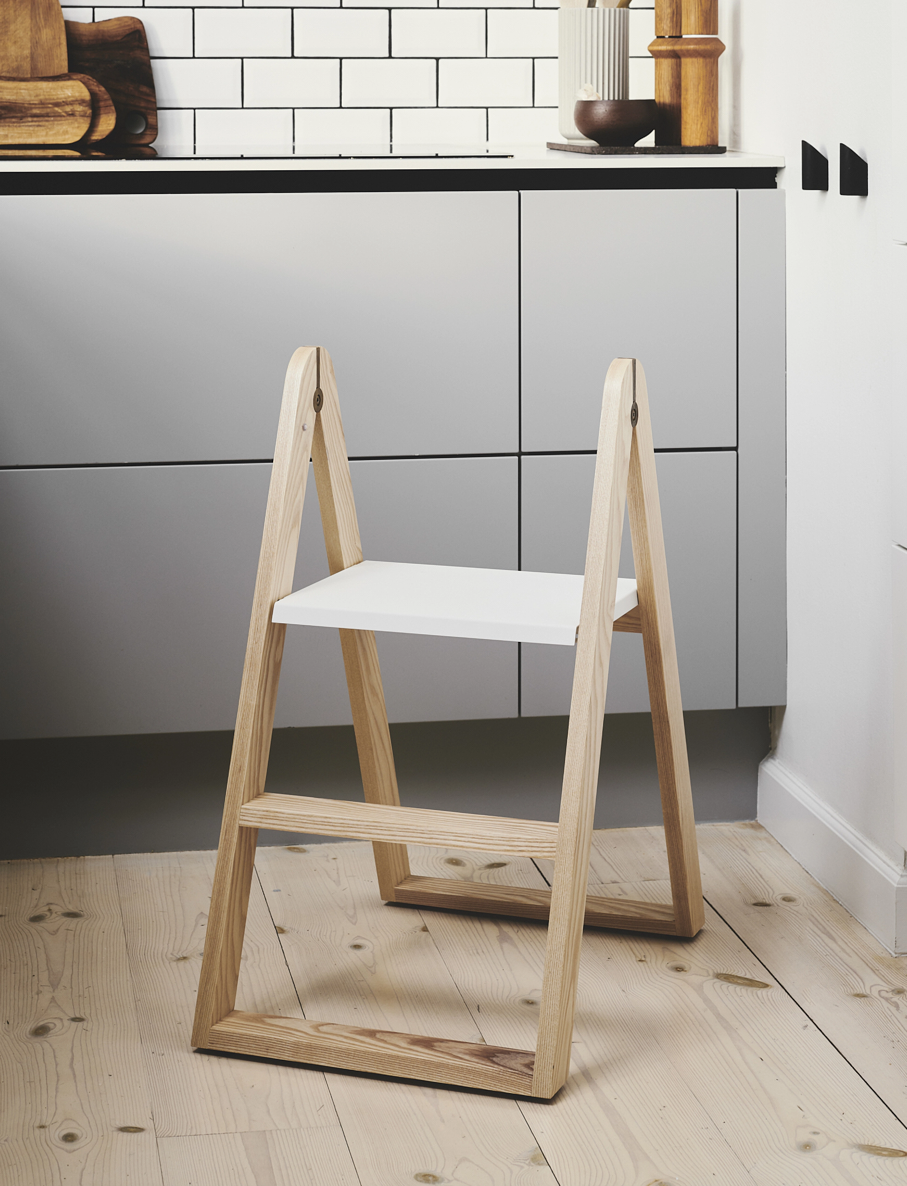 Gejst Reech Stepladder, H:77 cm x 58, Chairs & Stools, Beige - Stools Benches, Homeware