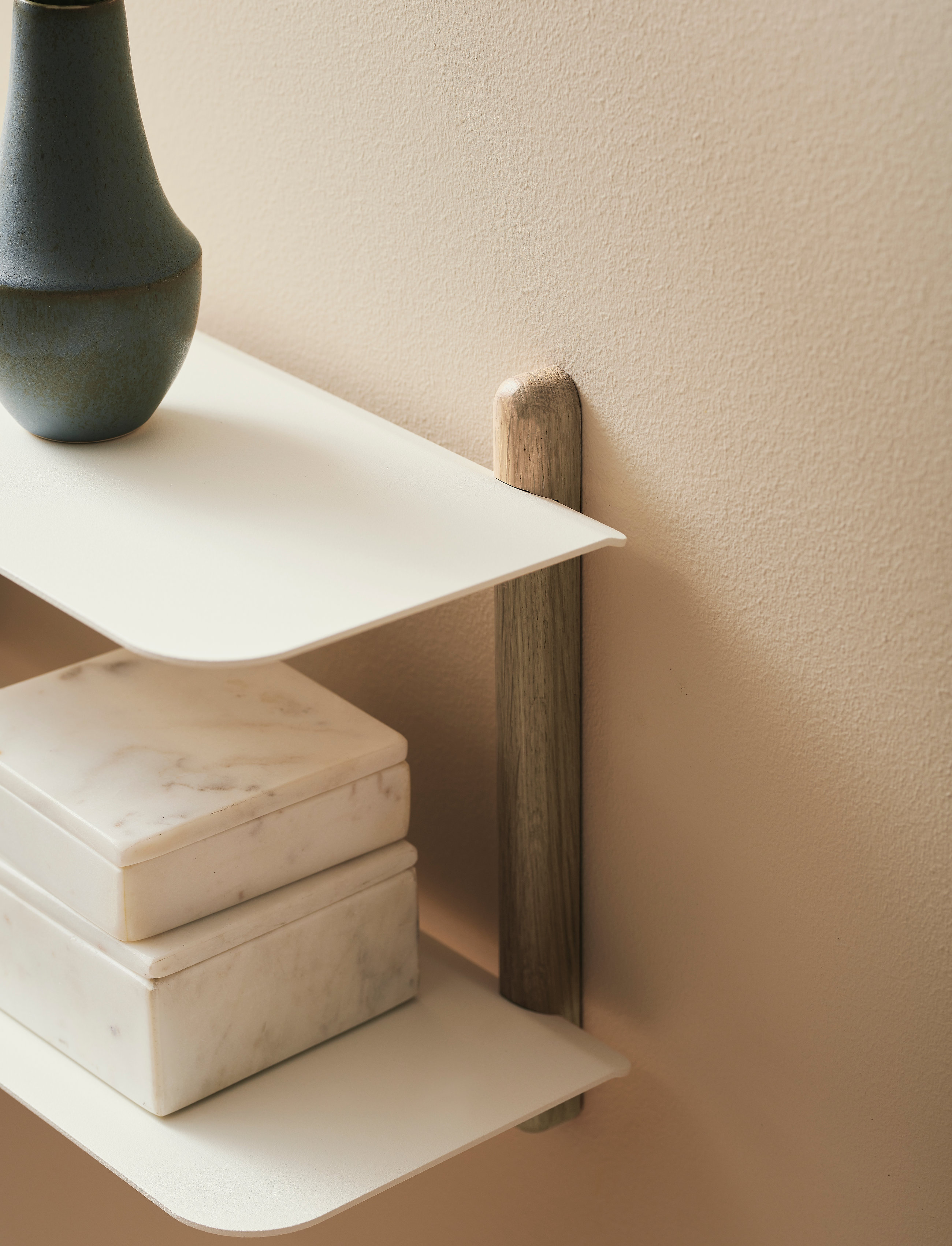 Gejst Nivo Shelf F Light Oak/ White, One Size, Furniture, Weiß - Shelves, Homeware