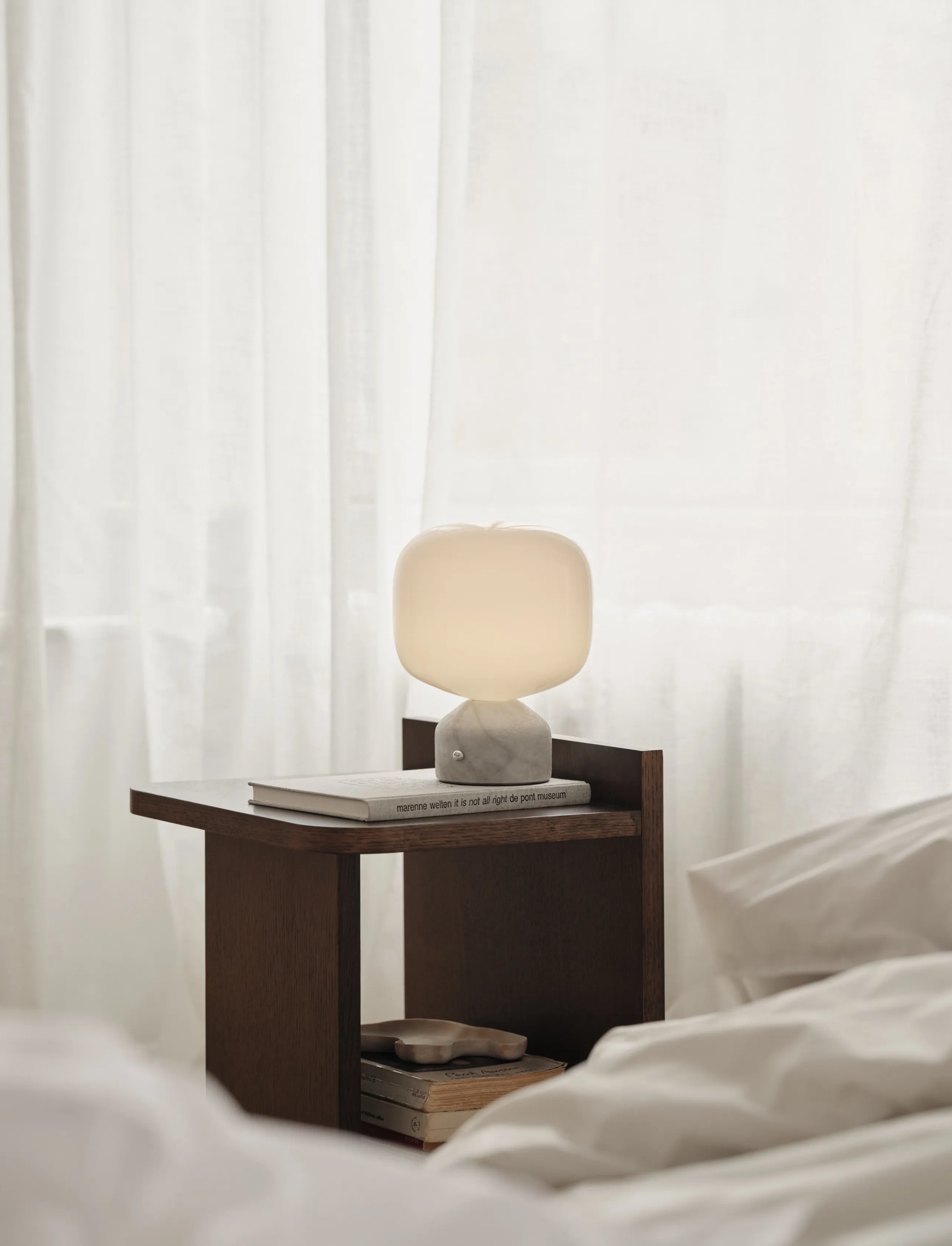 Gejst Meemo Portable Lamp, 23 cm X 17.5 cm X 17.5 cm, White, Lamper > Bordlamper, Unisex