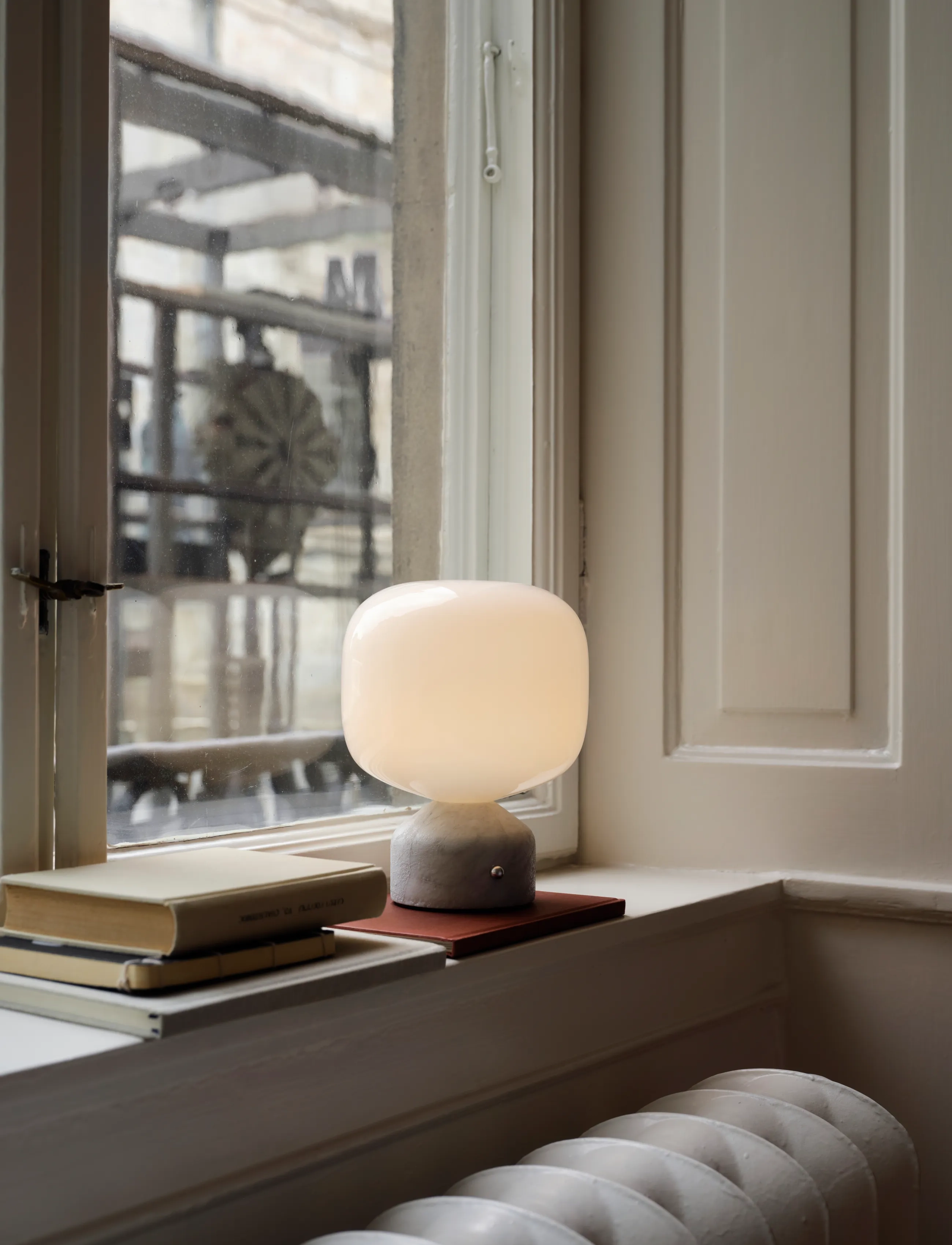 Gejst - MEEMO Portable Lamp - bordslampor - white marble - 3
