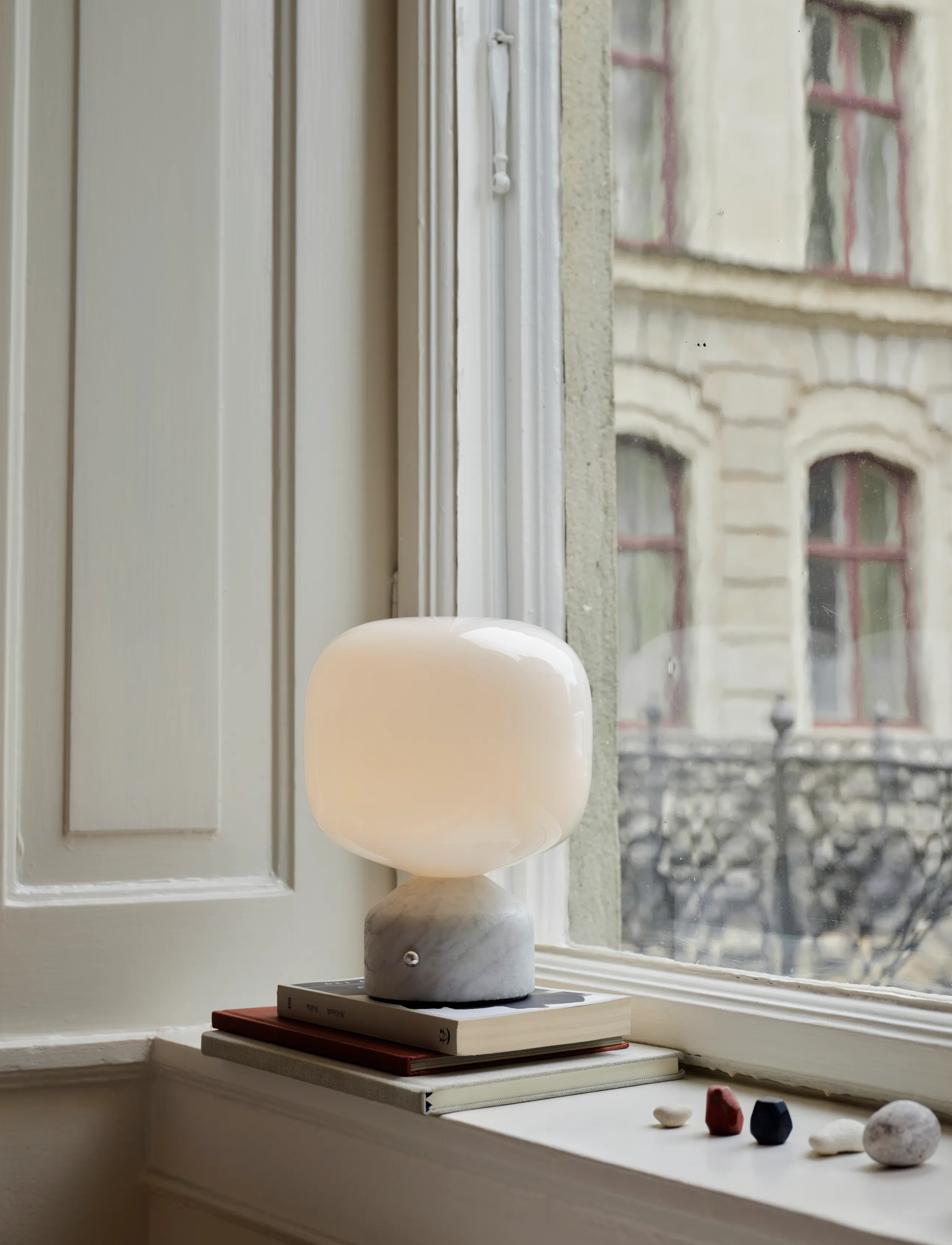 Gejst - MEEMO Portable Lamp - bordslampor - white marble - 4