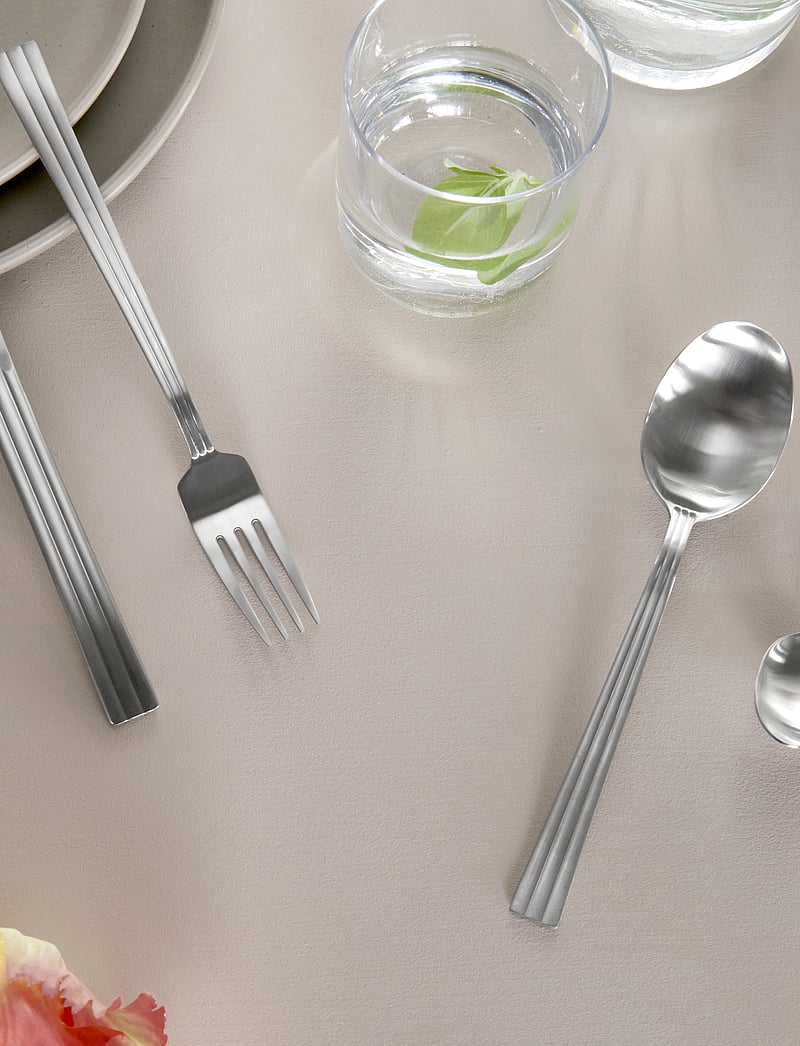 Gense - Cutlery set Thebe Edition 2024 16 parts - söögiriistakomplektid - metall - 4