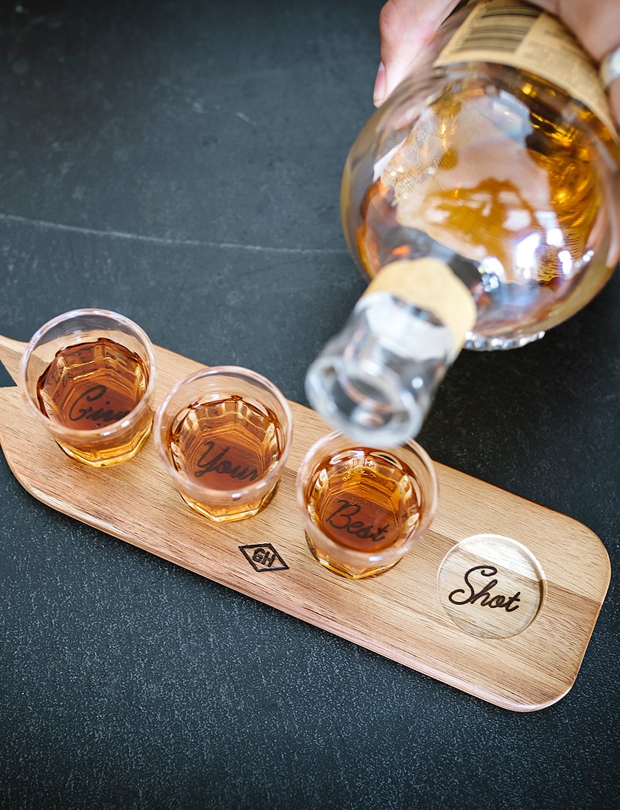Gentlemen's Hardware - Serving Paddle & Shot Glasses - nach preis einkaufen - black - 5