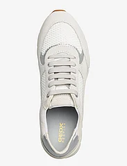 GEOX - D SUKIE A - sportiska stila apavi ar pazeminātu potītes daļu - off white - 3