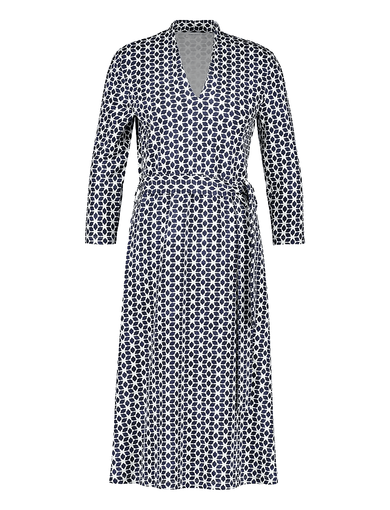 Gerry Weber - DRESS JERSEY - omlottklänningar - whisp.white/lake blue star aop - 0